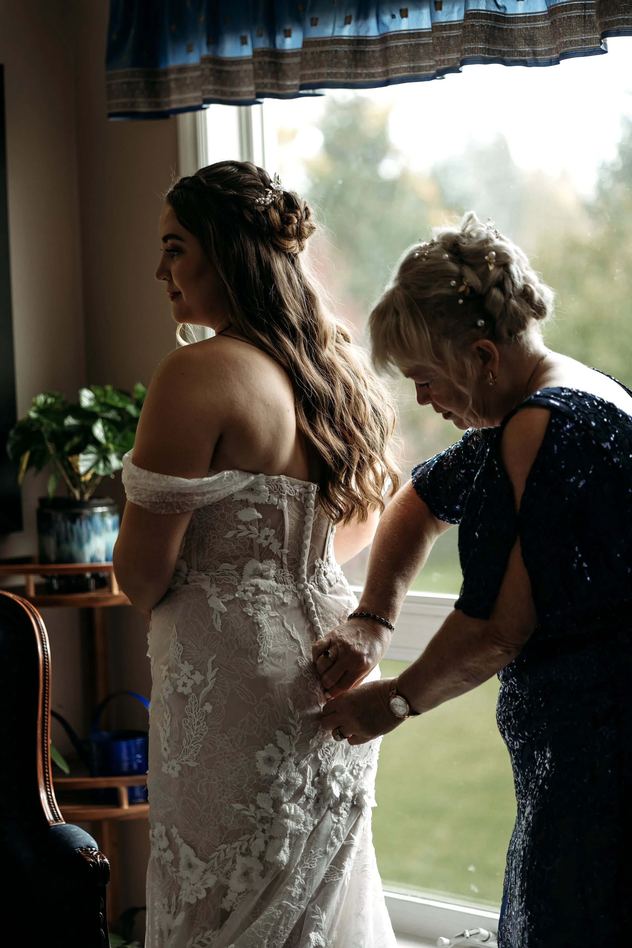 alberta fall wedding inspiration by edmonton alberta wedding photographer tays photos and beauty 