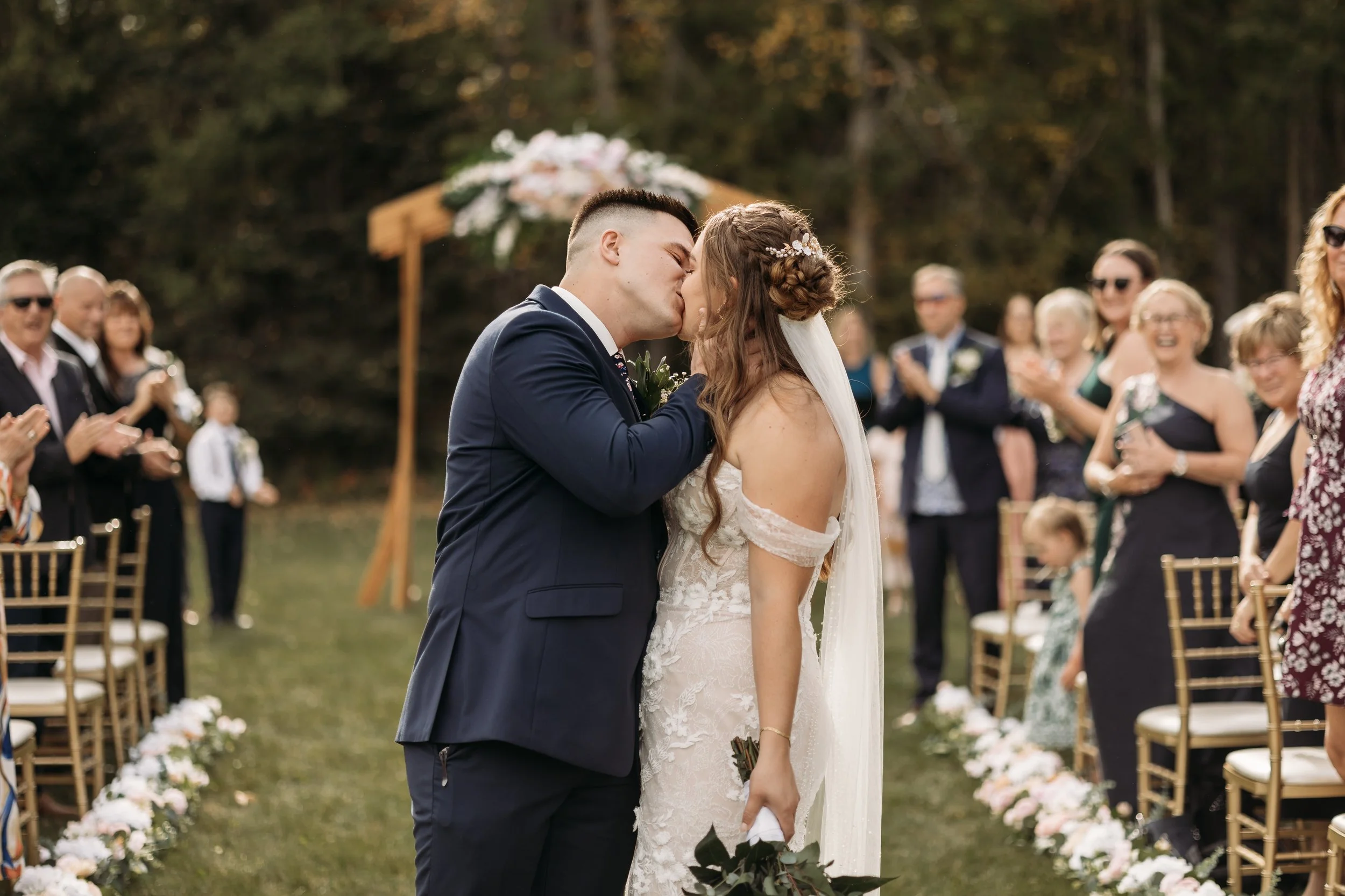 backyard wedding in alberta canada wedding photography by Edmonton alberta wedding photographer tays photos and beauty