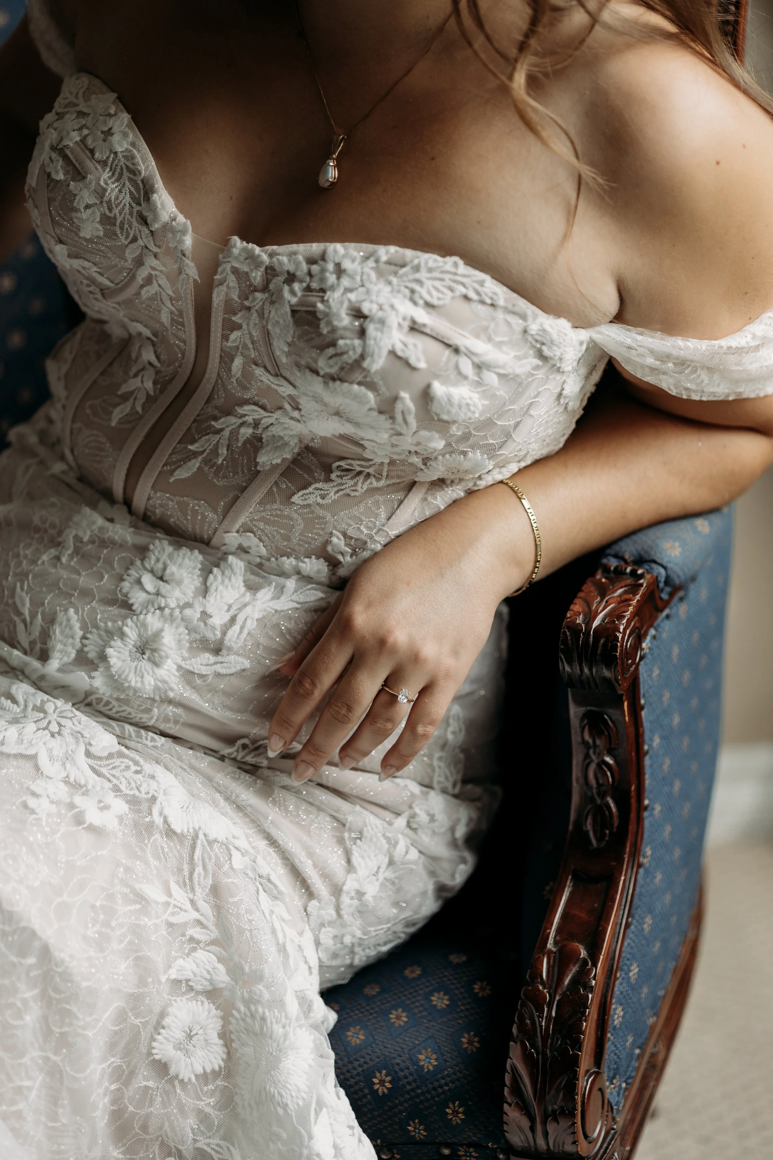 backyard wedding in alberta canada wedding photography by Edmonton alberta wedding photographer tays photos and beauty