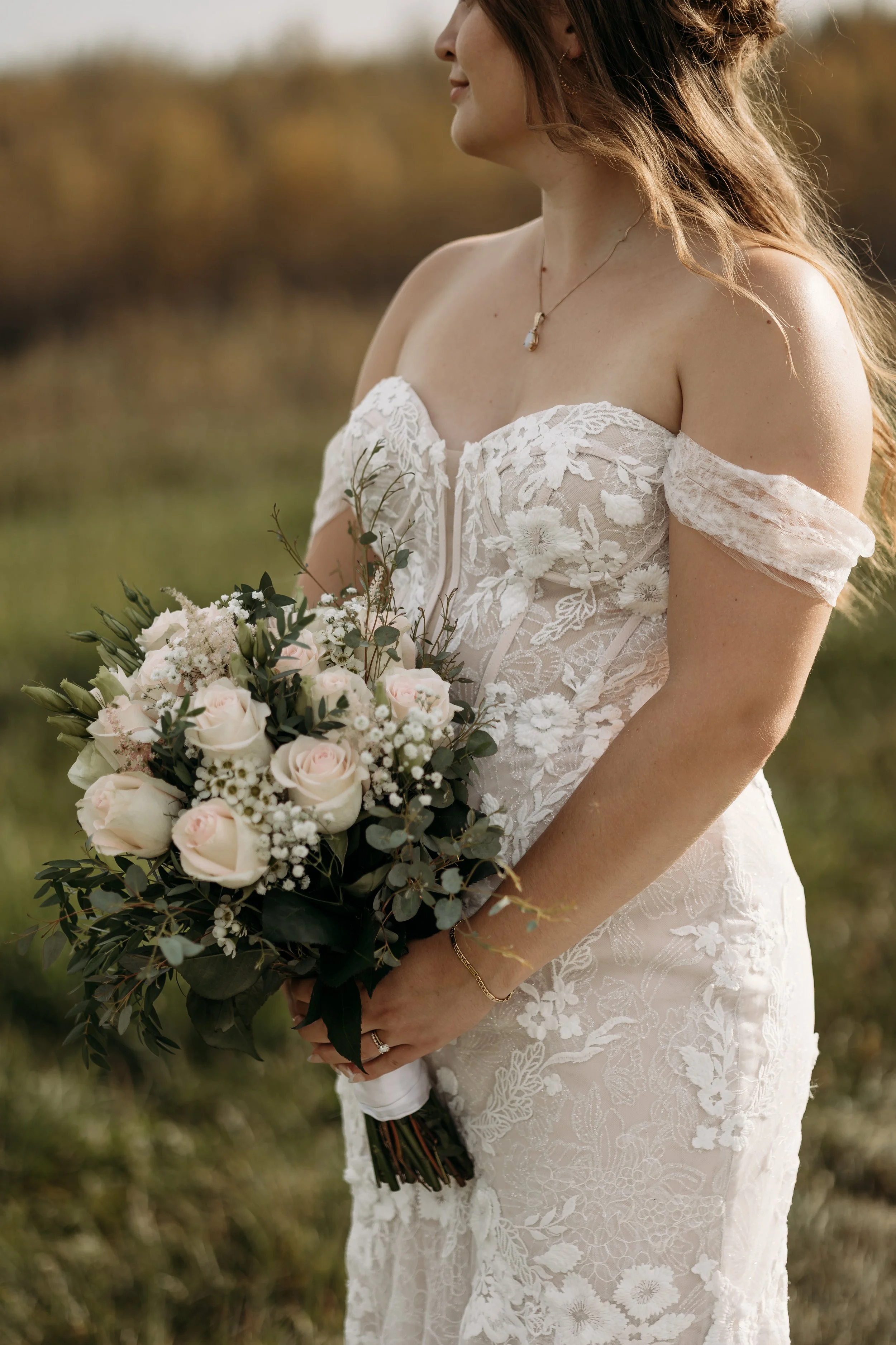 alberta fall wedding inspiration by edmonton alberta wedding photographer tays photos and beauty 