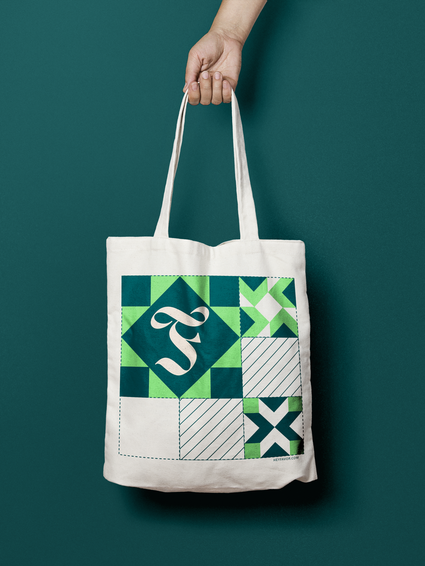 FavorToteMockup2.png