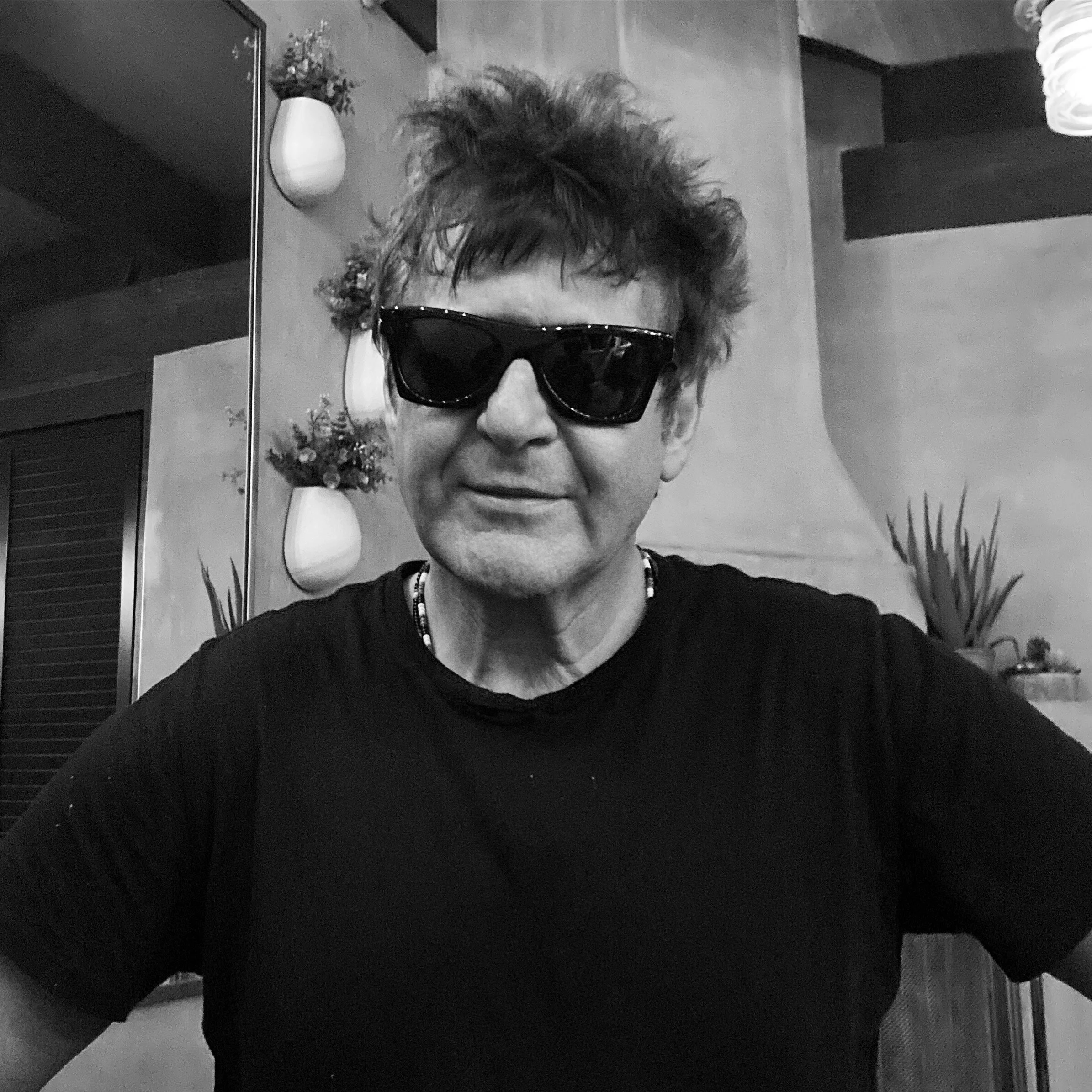 NY NIGHT TRAIN-Midnight To Six on Clem Burke (Blondie)