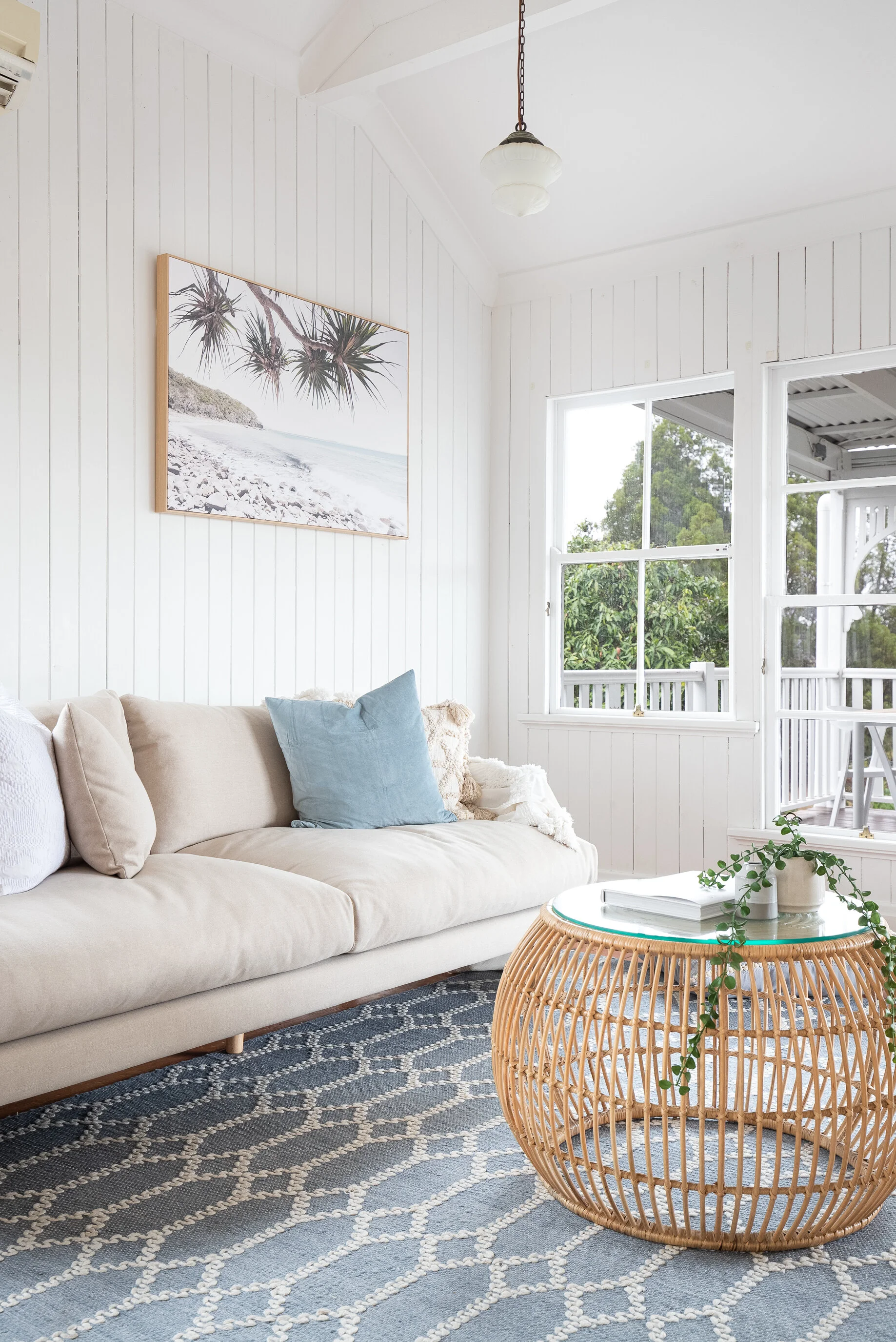Bright and Welcoming Living Room