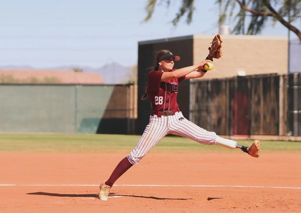 Ali_pitching_ball_1200x852_259898.jpg