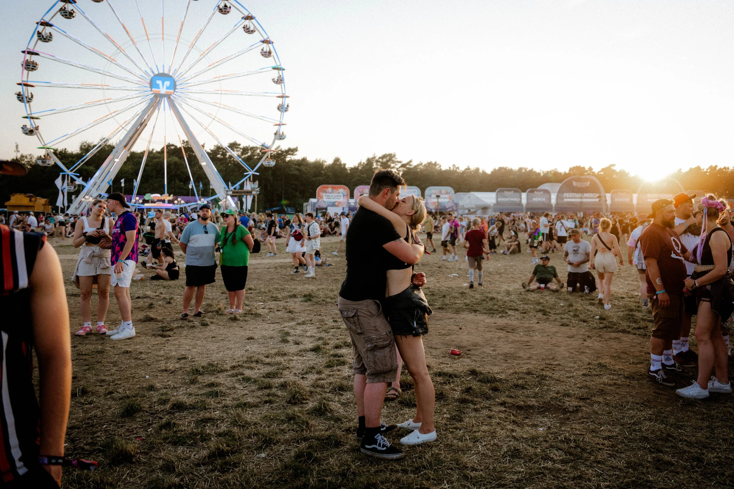  Emotionen während des Deichbrandfestivals mit Sonnenuntergang 