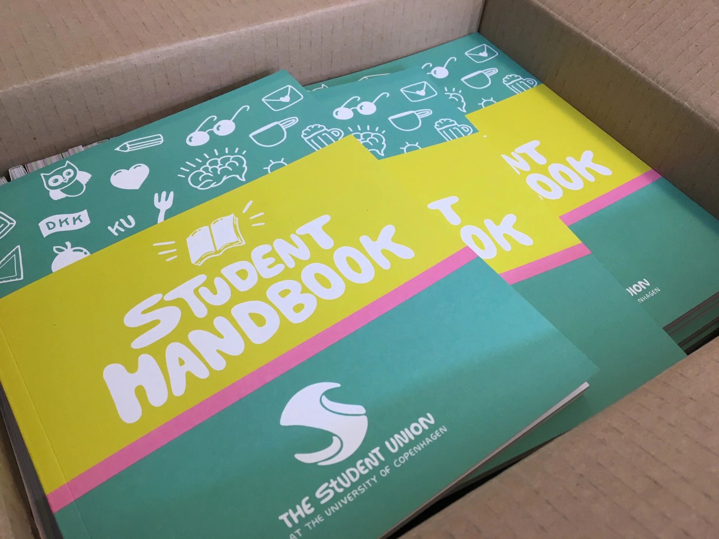….Studenterhåndbogen 2020 er landet! ..The Student Handbook 2020 is here! ….