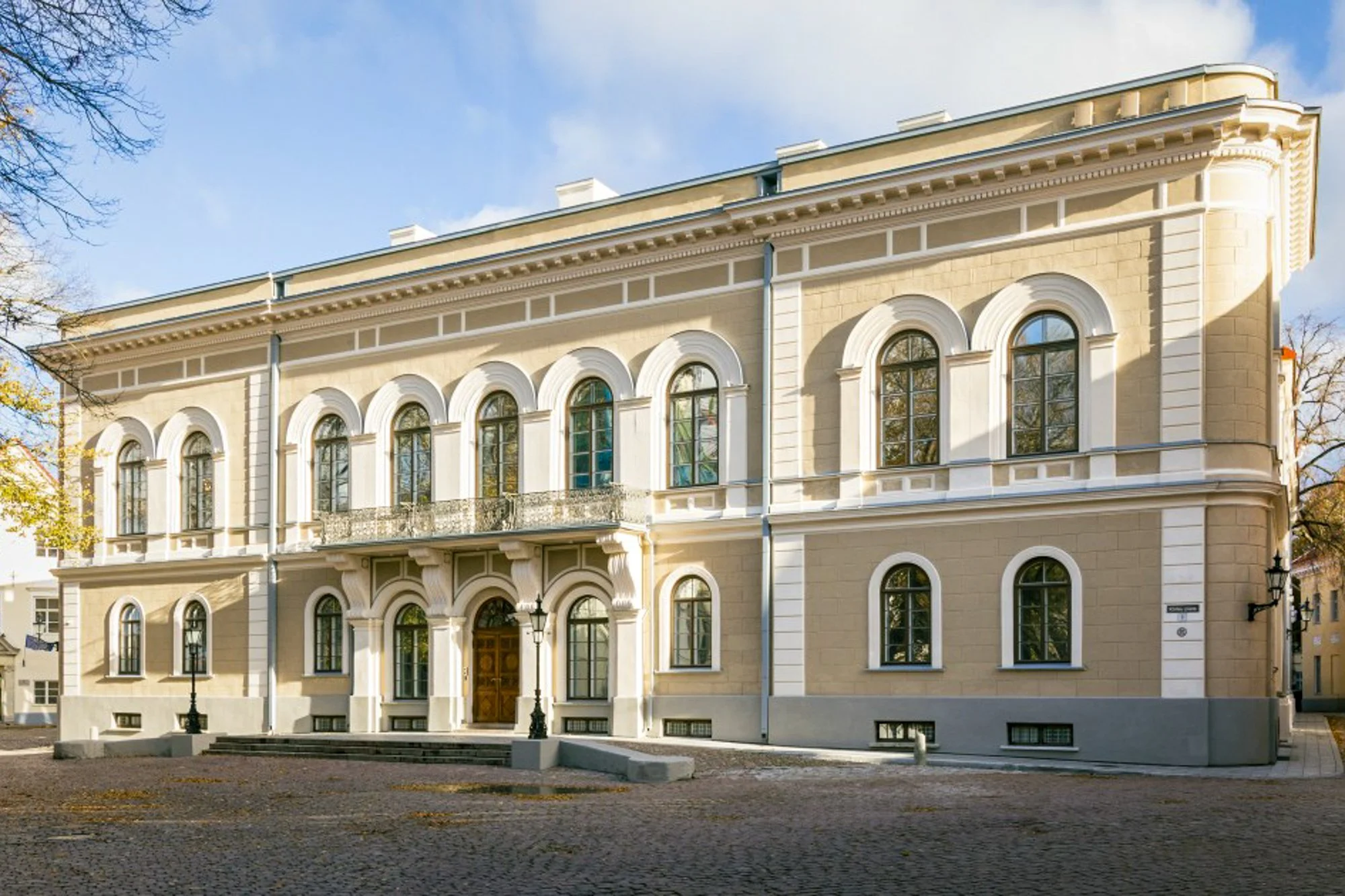 Rüütelkonna hoone.jpg