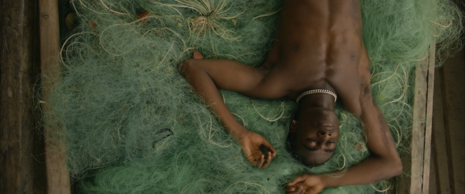 Paradise_stills_00086411.png