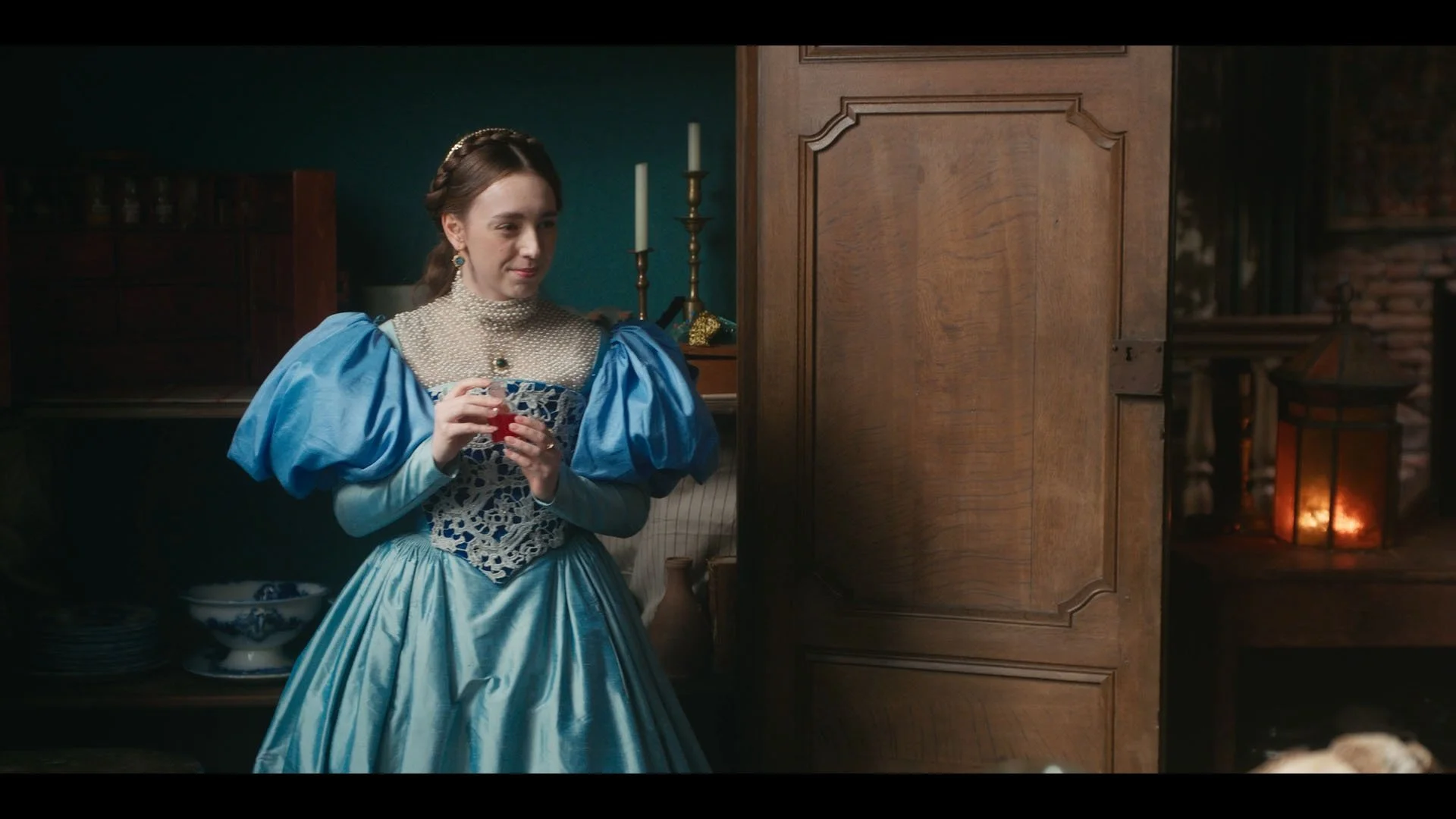 TheLadyGraceMysteries_S01_EP08_EPSTILLS_04.jpg