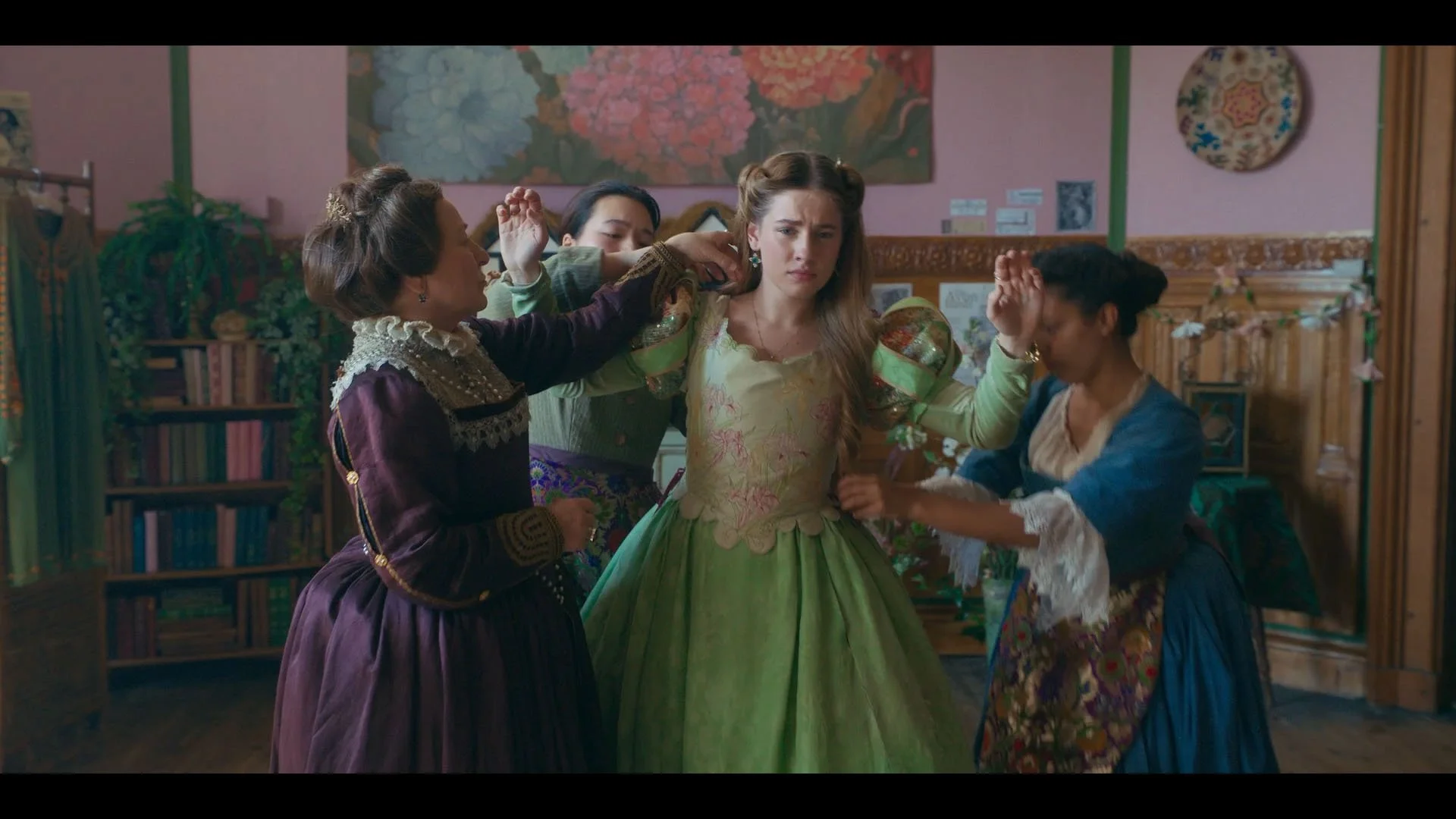 TheLadyGraceMysteries_S01_EP01_EPSTILLS_12.jpg