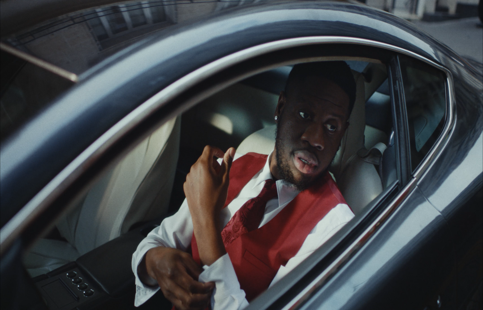 LoveandSugar_Stills00086401.png