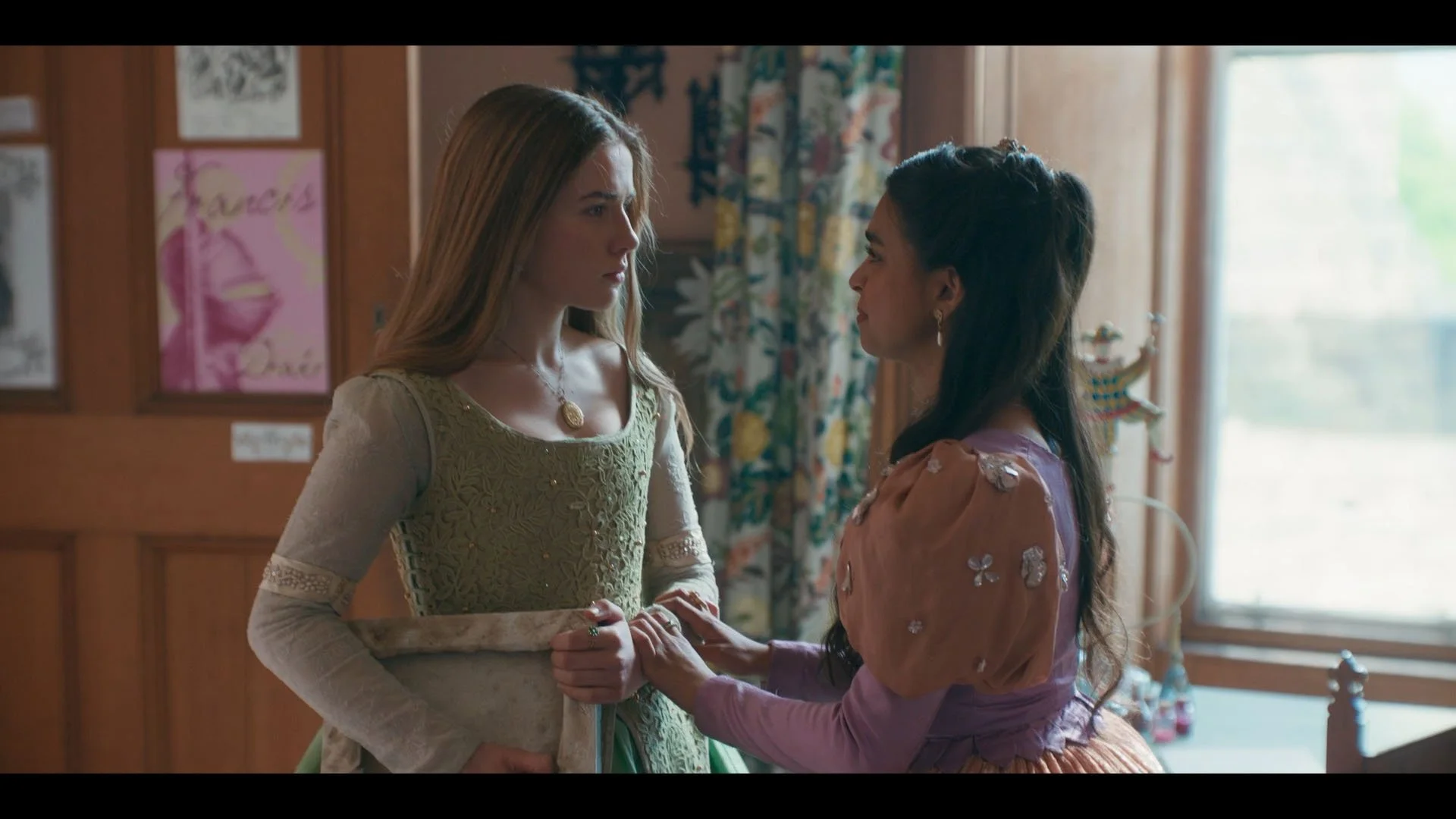 TheLadyGraceMysteries_S01_EP09_EPSTILLS_08.jpg