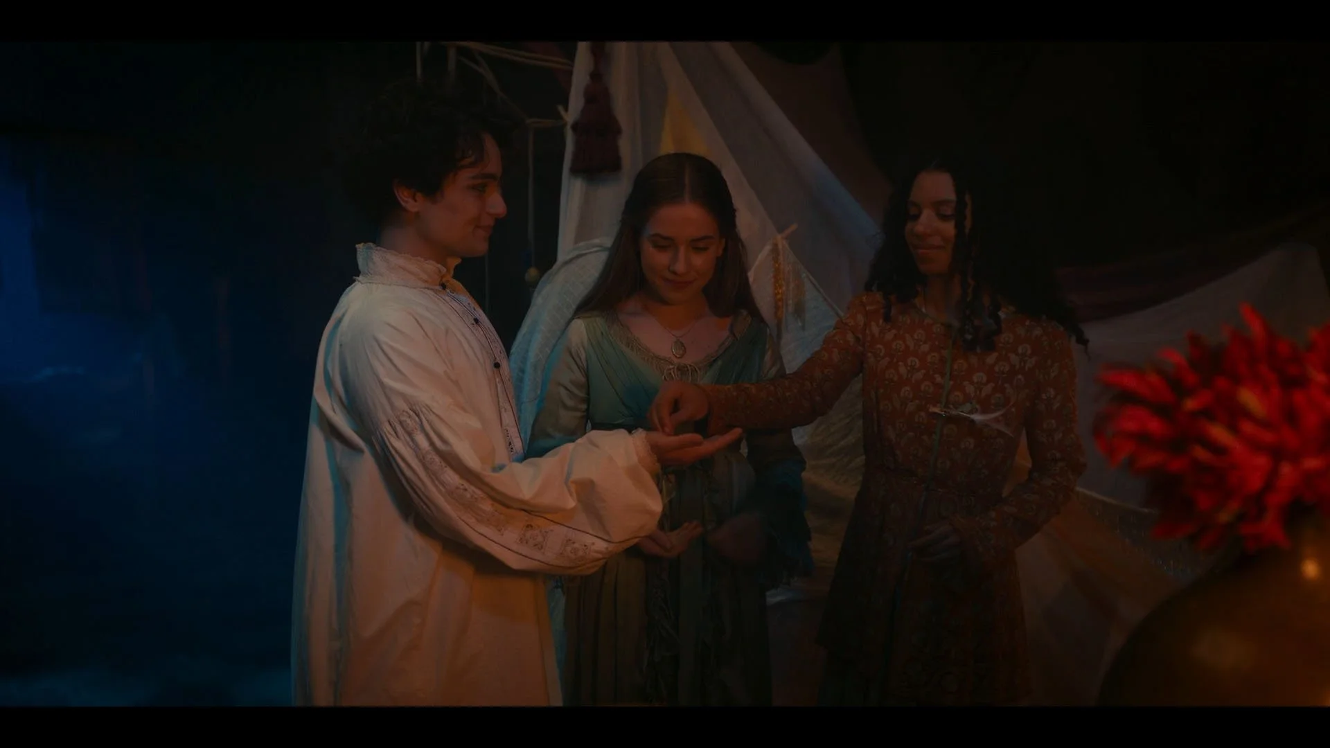 TheLadyGraceMysteries_S01_EP03_EPSTILLS_14.jpg