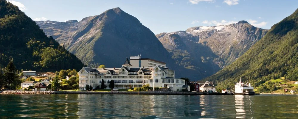 Experience the perfect combination of fjord, mountains and hotel comfort