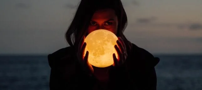 Kan du bevise at månen ikke er en ost?