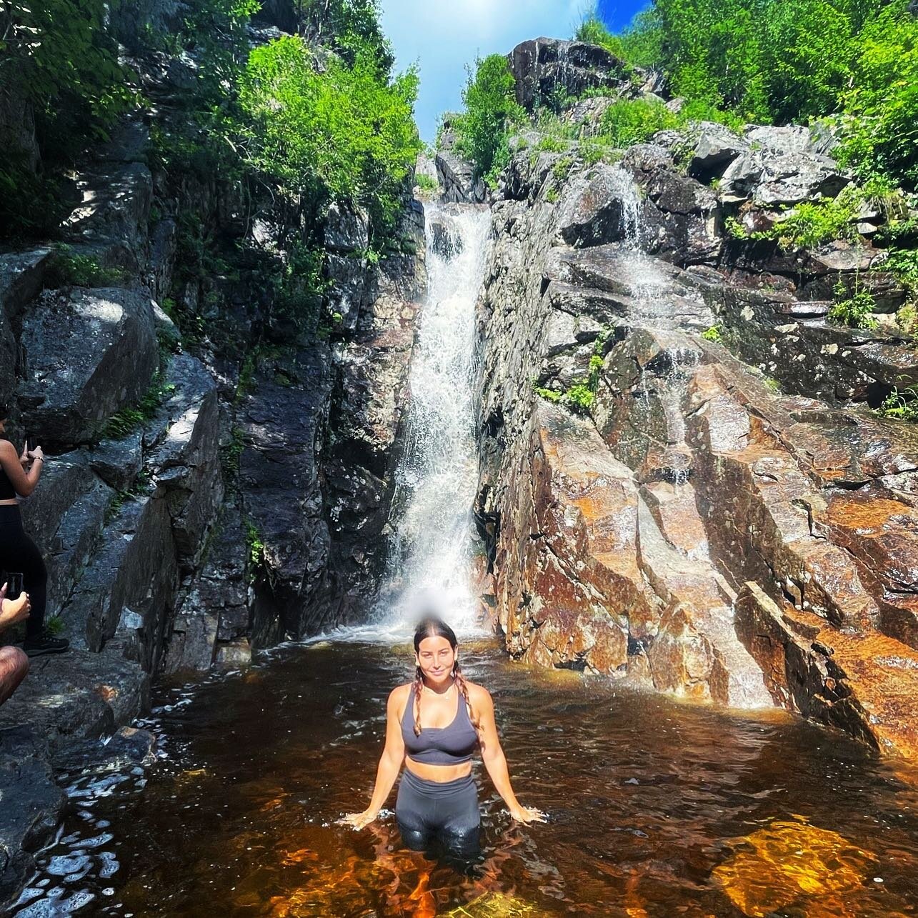 Jumping into waterfalls may be my new thing&hellip; 

 #silvercascade #waterfalls #newhampshire