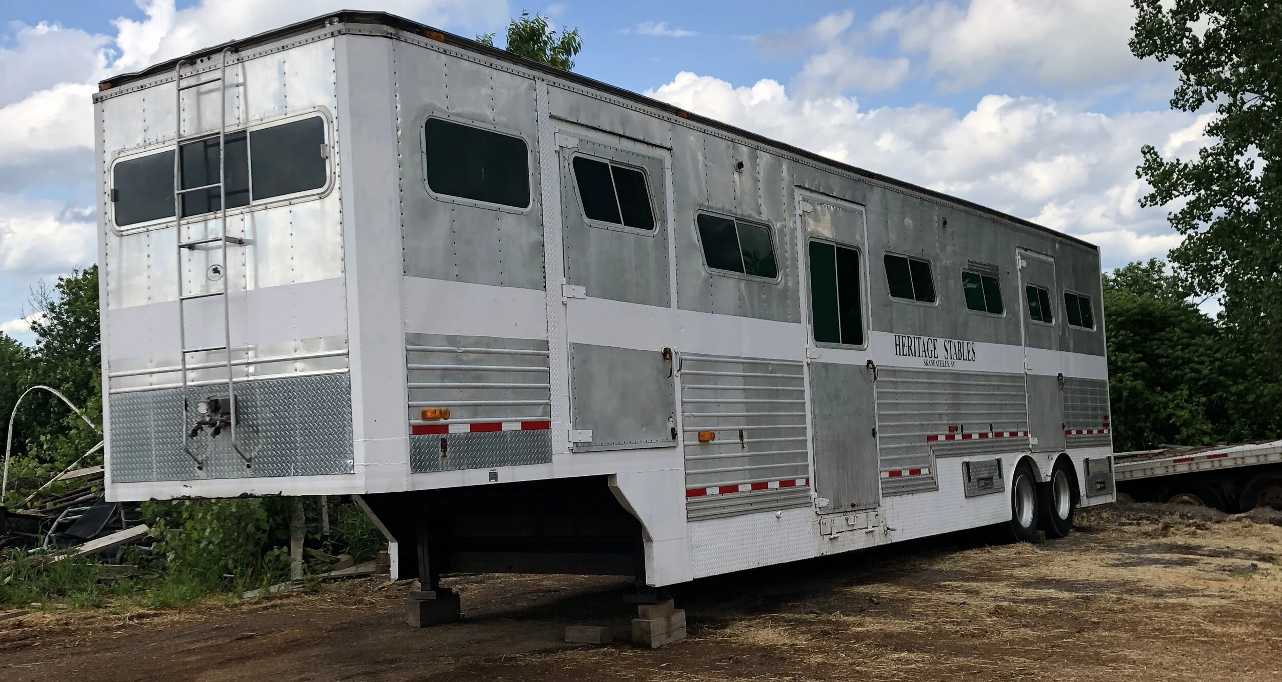 Horse Trailering — Heritage Stables