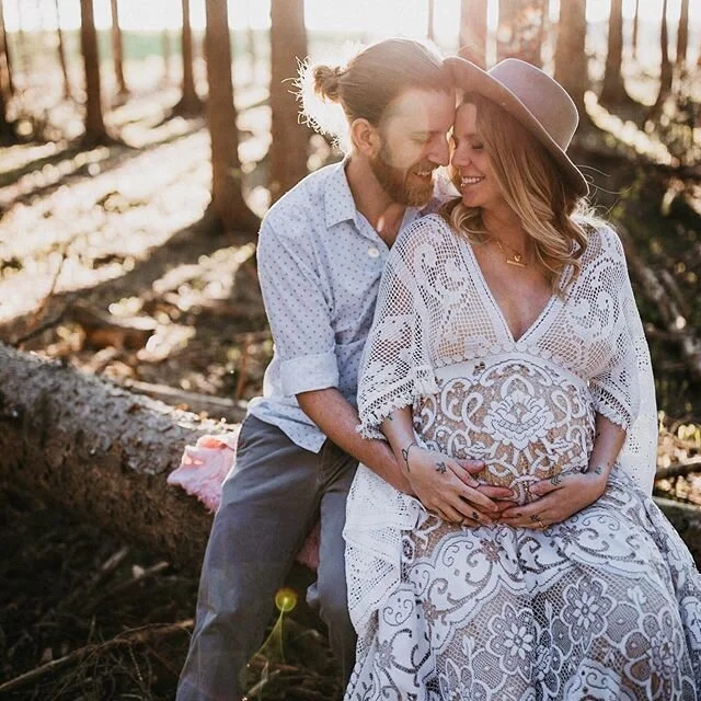 QUICK gotta blog these friends of mine before their sweet baby girl enters the world. **weird first world photographer concerns**