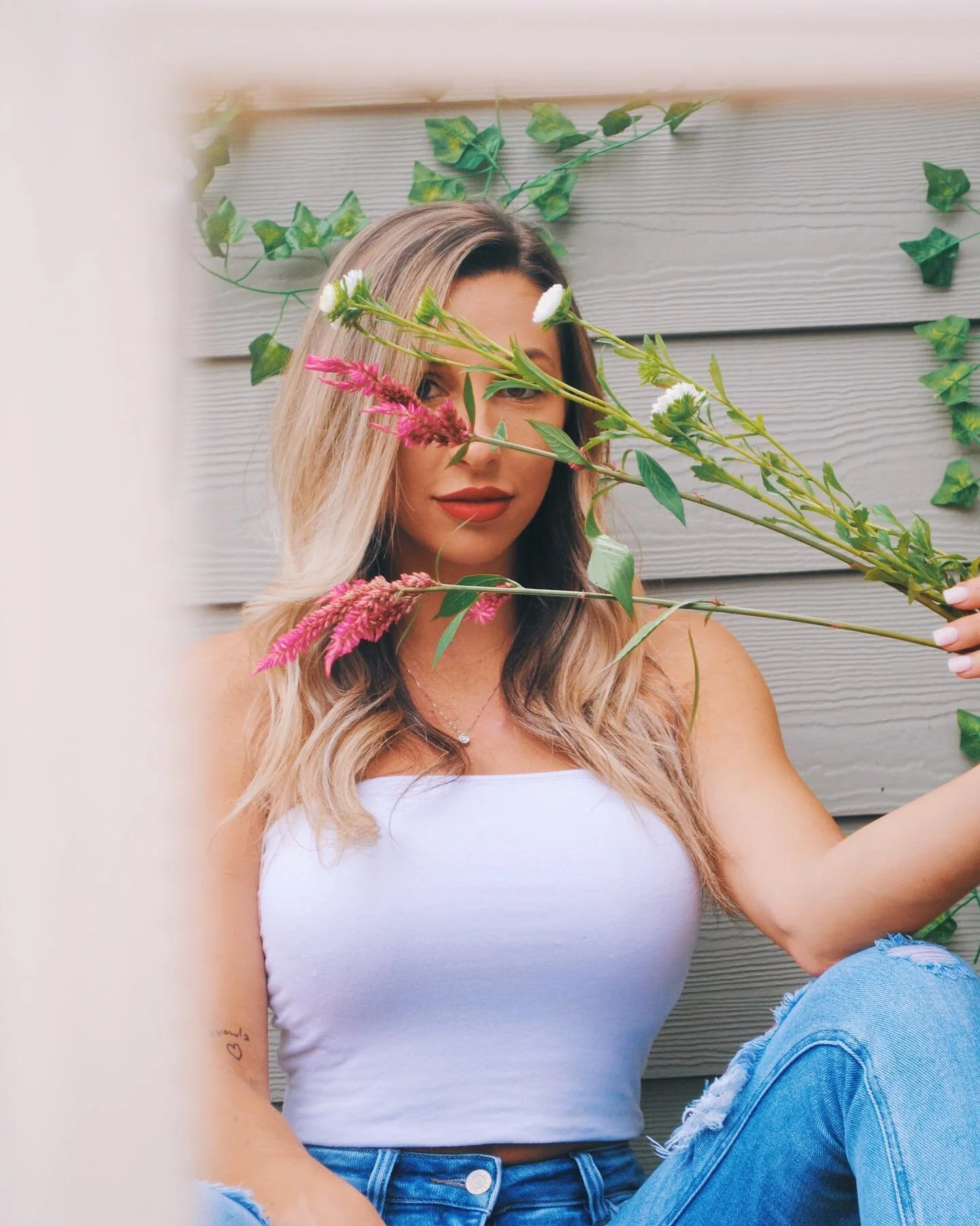 I had this vision with flowers and @leximarsella made it come to life!! 💐🌸🌺🌾