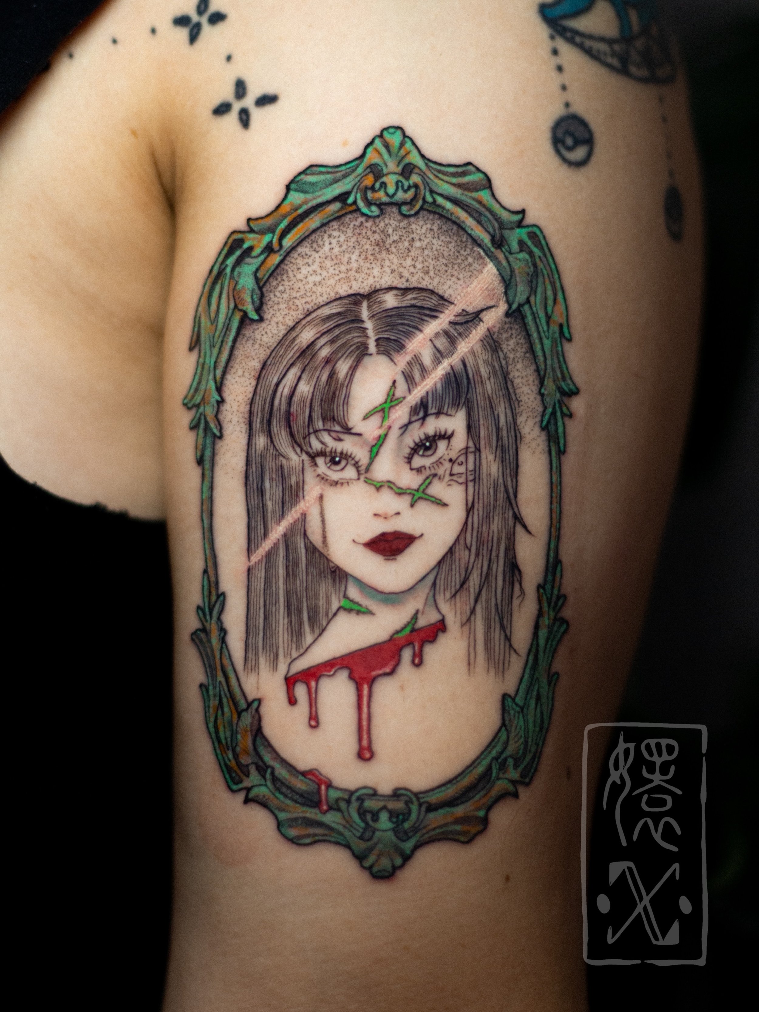 Can&rsquo;t believe I never posted this one for @alice.witchfire 🥹 My custom take on the icon Tomie with a patina frame :3

Done @cakeisalietattoo 🍰 

Tried posting the manga panels also in black and gray&hellip;what do we think. Love little ways t
