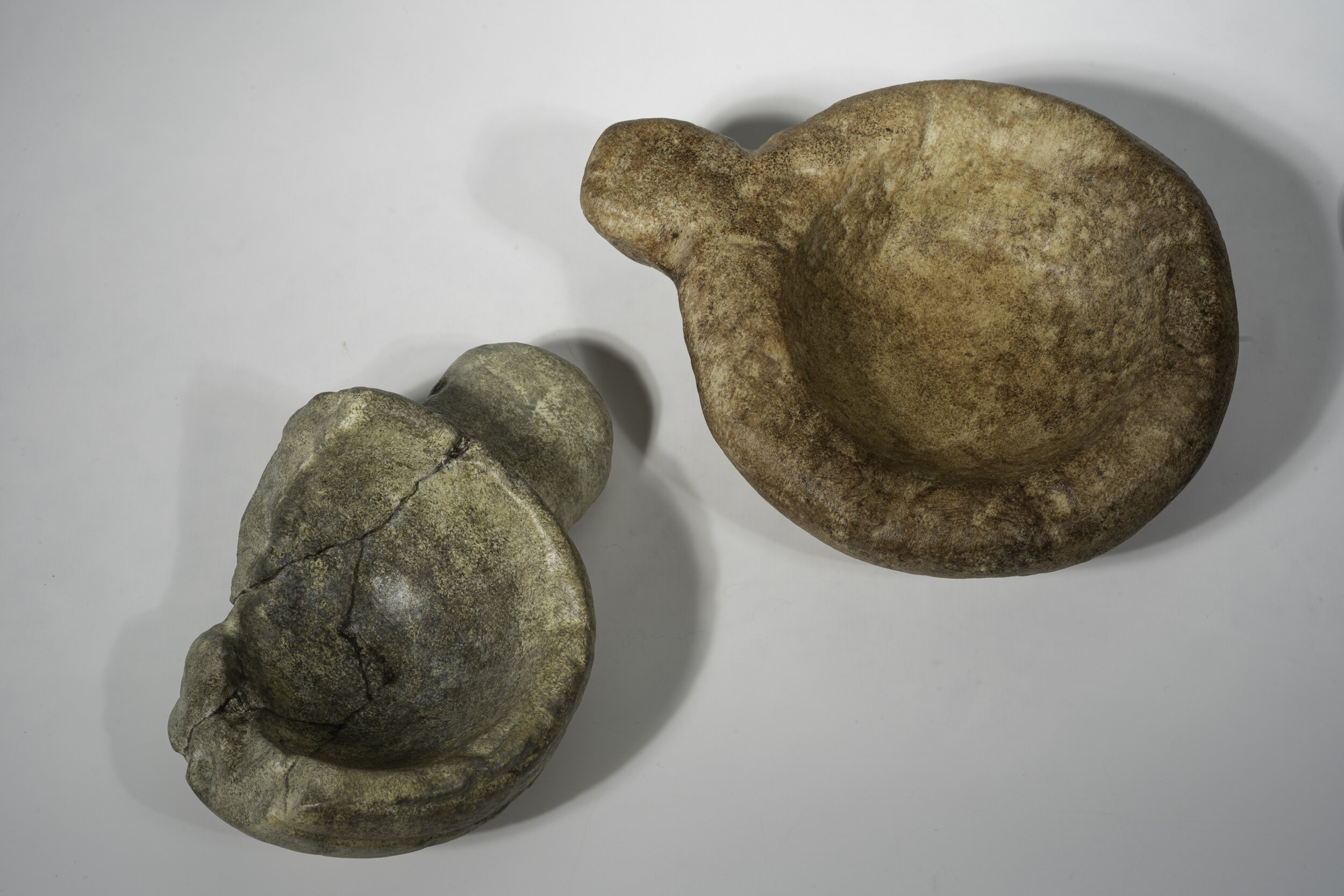  Finished 3D prints of stone lamps | Image: AOC Archaeology  