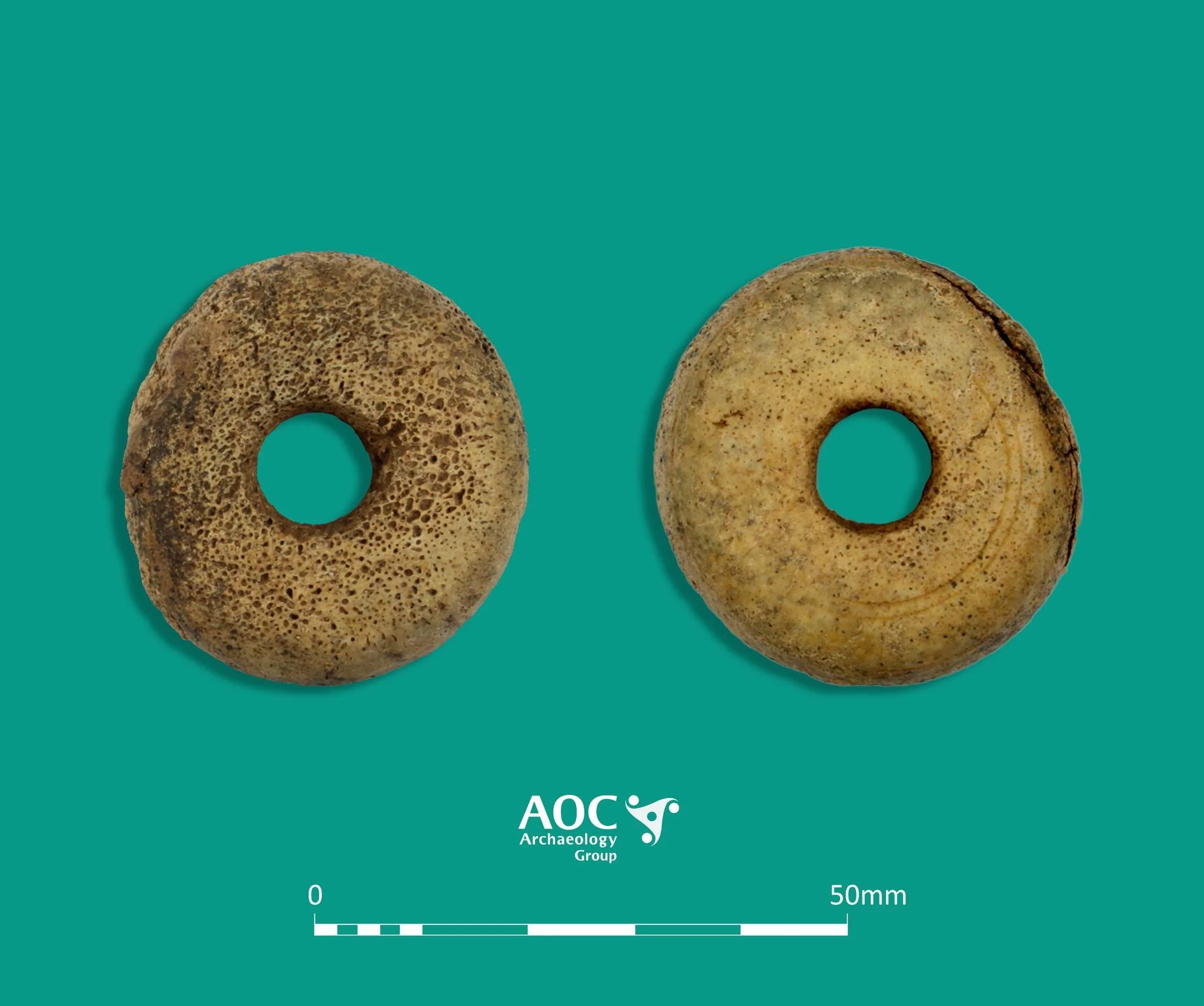 Textiles rarely survive in archaeological contexts, but we’ve been lucky enough during our work for the DBS offshore wind farms to discover a pair of objects that give us a glimpse into ancient textile working.
These artefacts are both worked