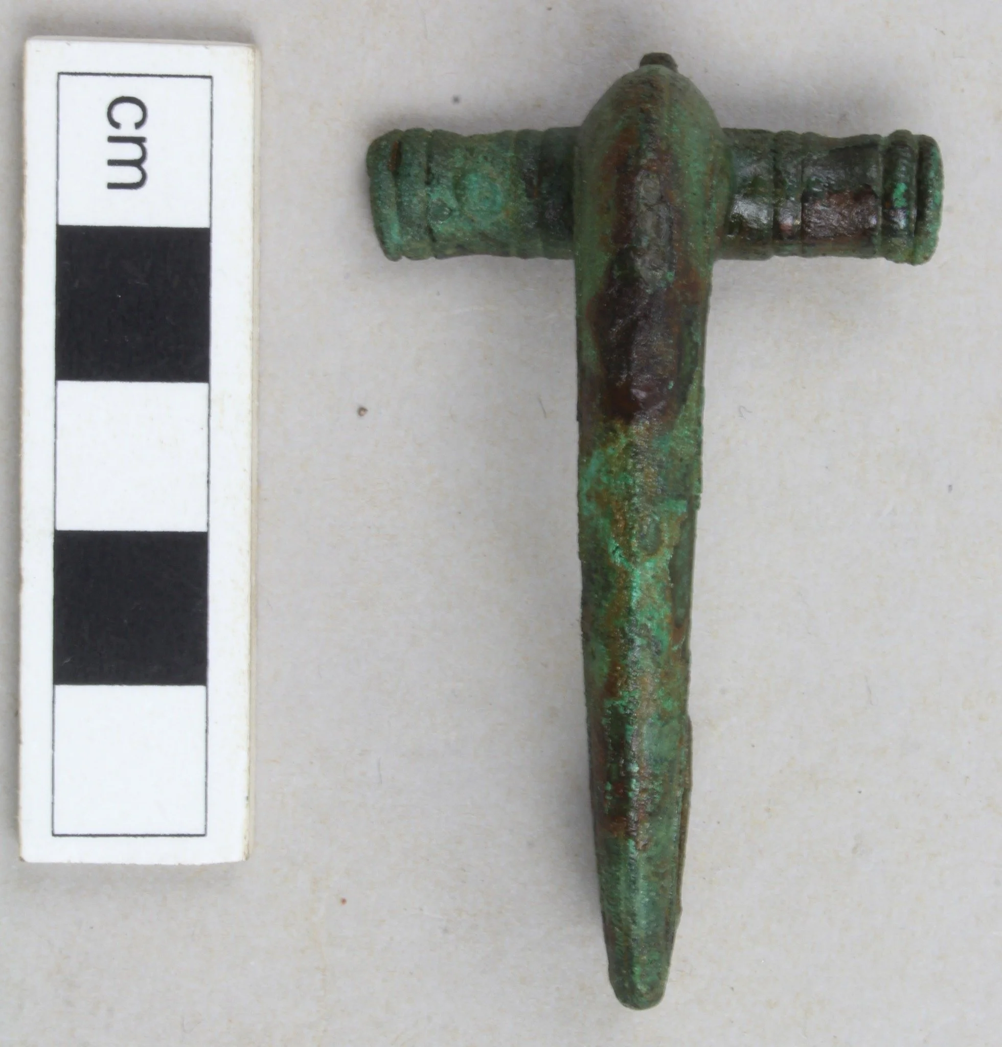 ✨ From Dirt to Discovery! ✨
When this mystery find first landed in our lab, it was just a lump of soil-covered metal… until our conservation team worked their magic:
1) X-rays revealed its hidden secrets
2) Specialist treatment stabilised an