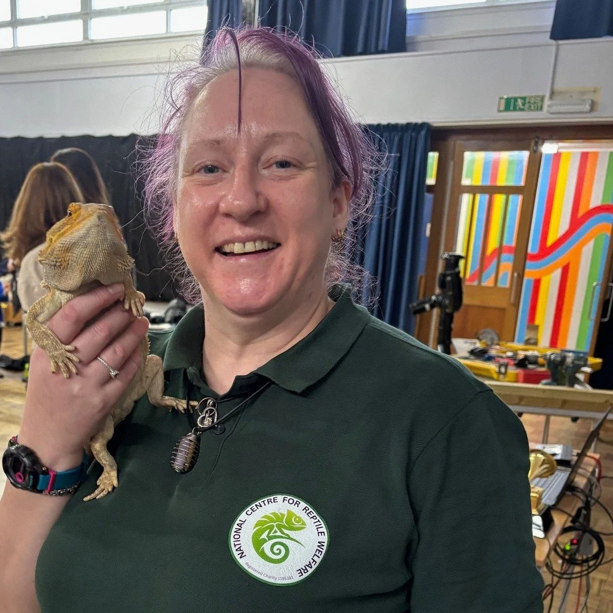 Our recent visit to #HadlowPrimary yielded an engagement of an unexpected type: an animal out of context! In addition to the 180+ children that visited our table and got hands on with local archaeological finds, this little bearded dragon charmed us 