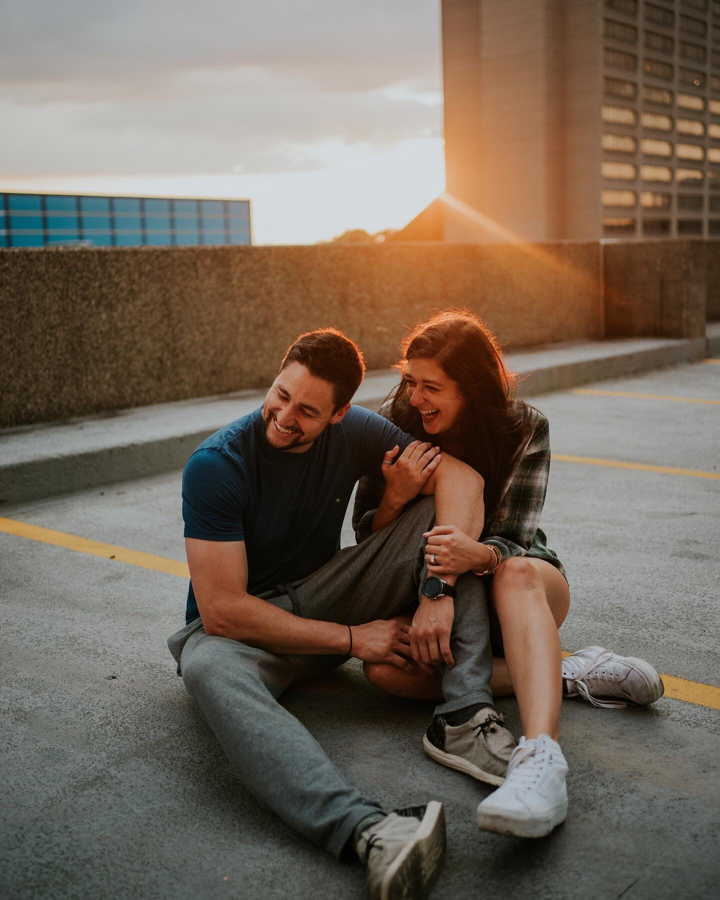 There&rsquo;s just something so magical about a rooftop at golden hour. Thank you @jess.here.and.there and @evan_akers04 for the most fun, laid back engagement session and for giving me VIP access to your beautiful bar @harveysbarlex @thegrovelex. I 