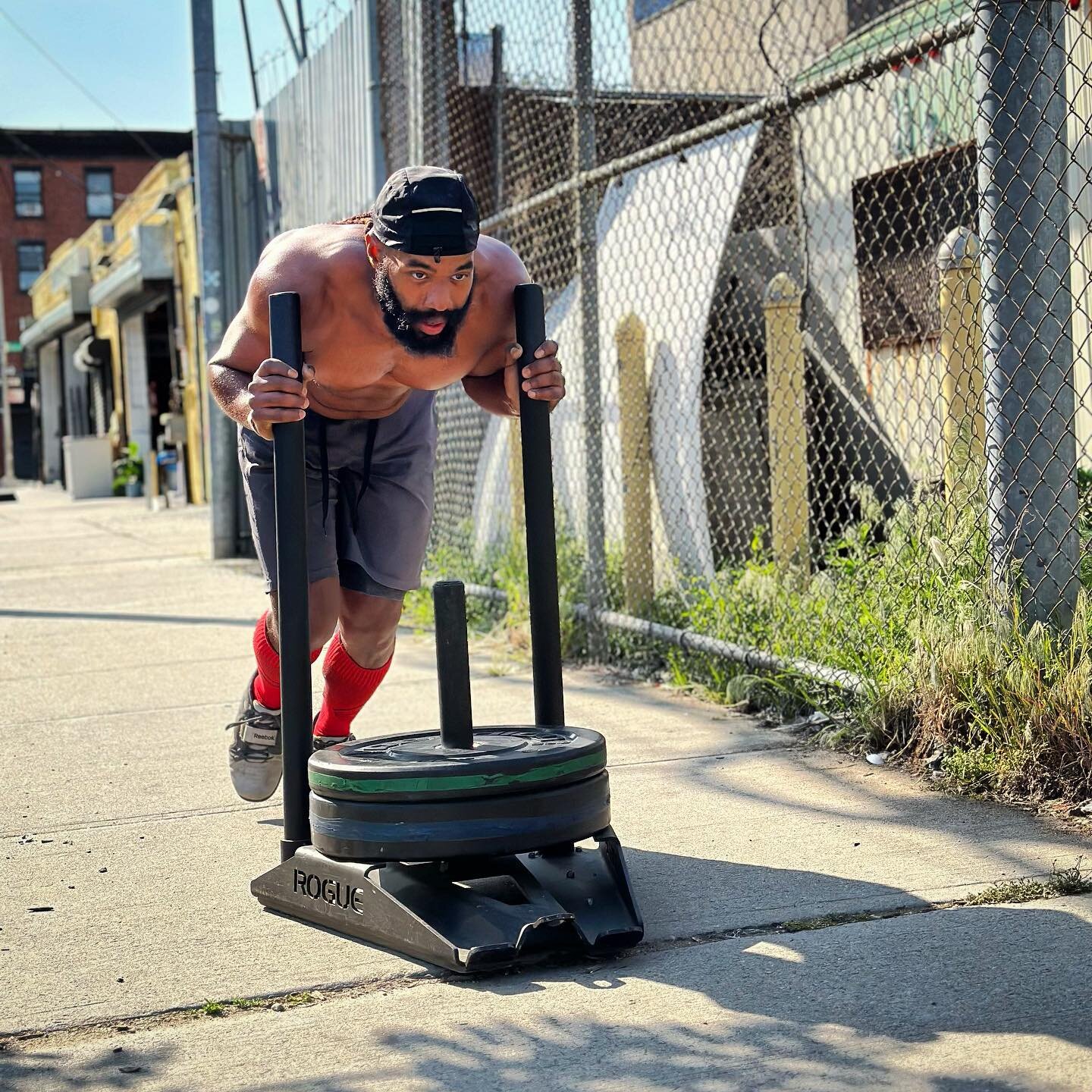 This weather though. ☀️ 🥵

Check the website or email info@deancrossfit.com to find out how to drop in to a class or join the Dean family!

#spring #workout #fitfam #fitness #fitnessmotivation #gym #brooklyn #brooklyngym #workoutmotivation #goals #c