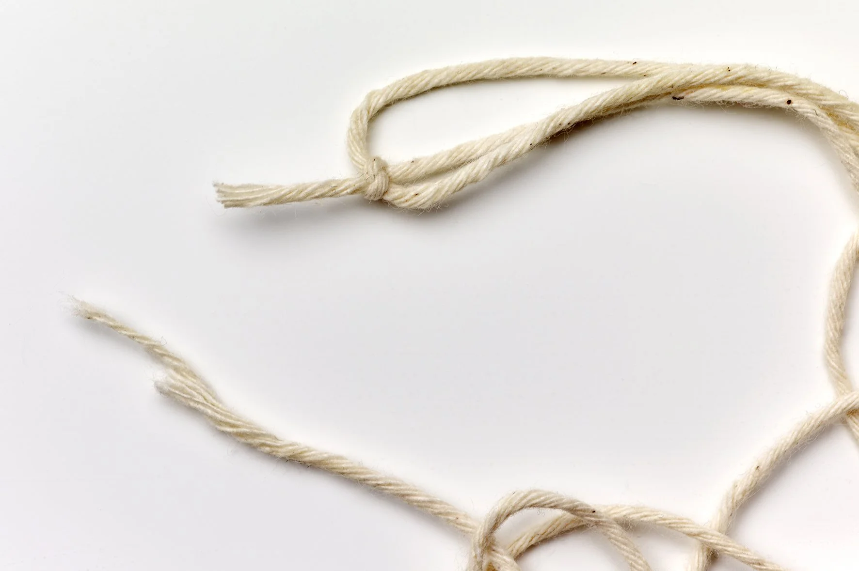   Knuten  , detalj (2023)  Hyssing.  Foto: Helge Hansen 