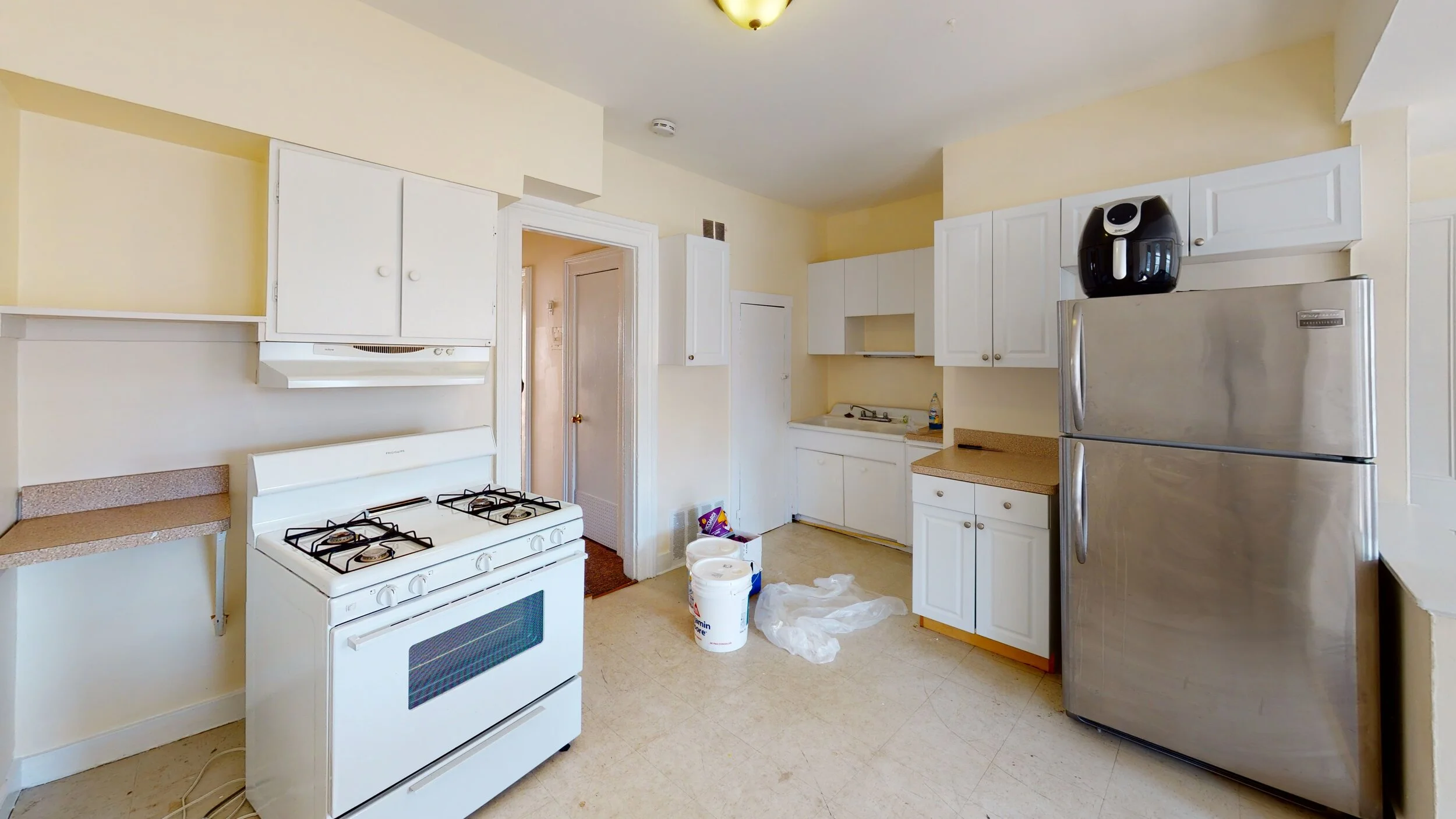 8-Maple-Ave-C-Kitchen.jpg