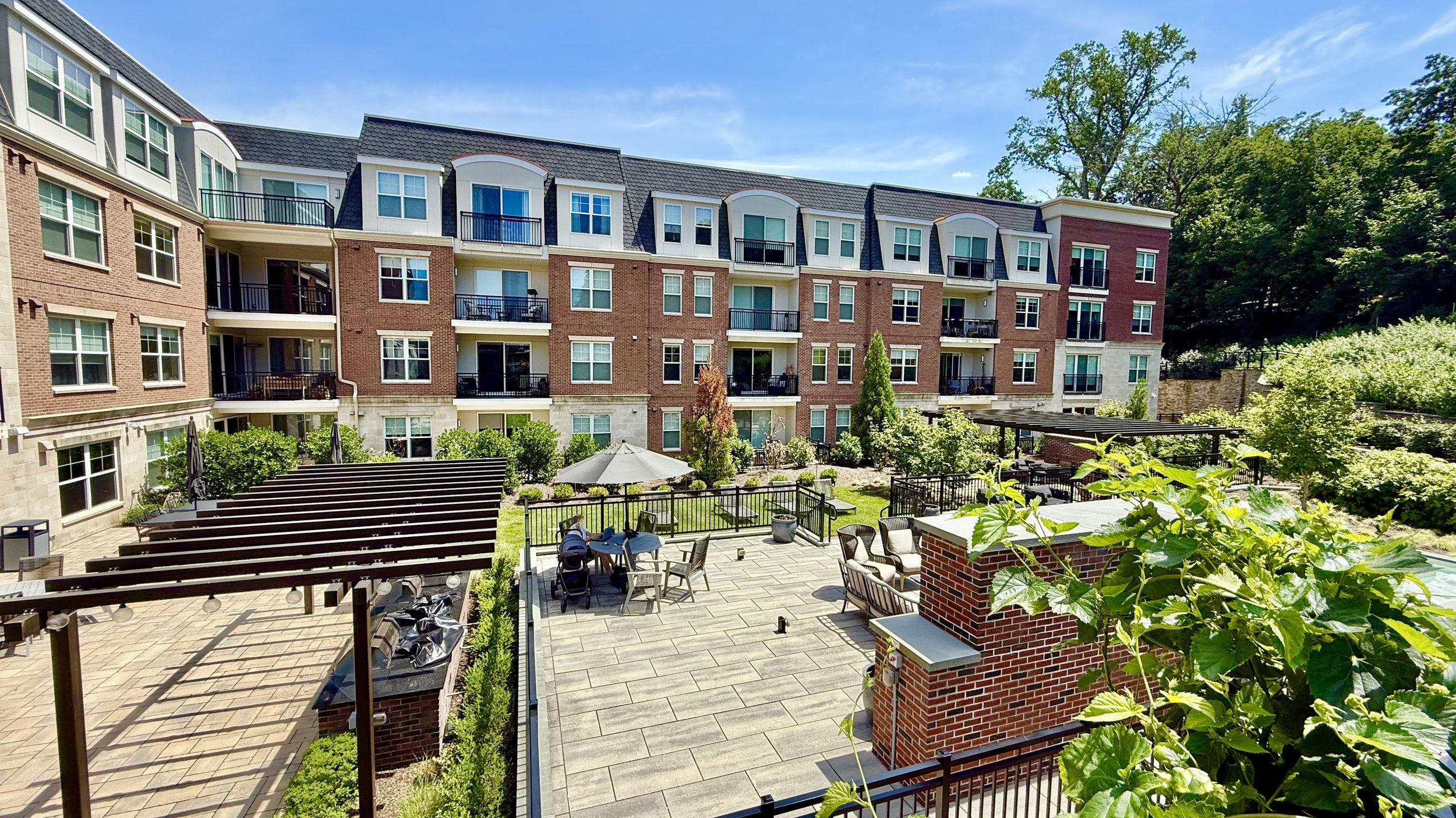 Afeeto-30-Court-Morristown-NJ-Courtyard-12.jpeg