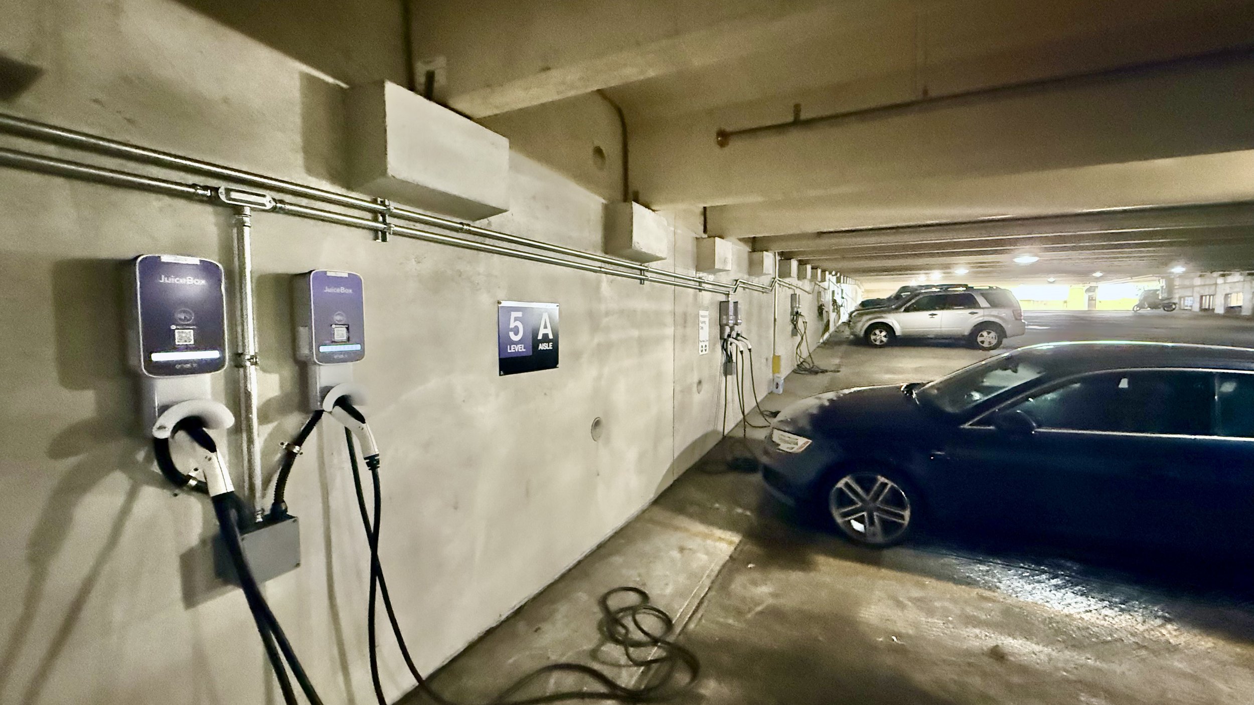 Afeeto-Sofi-at-Morristown-Station-Morristown-NJ-BD-EV-Charging-4.jpeg