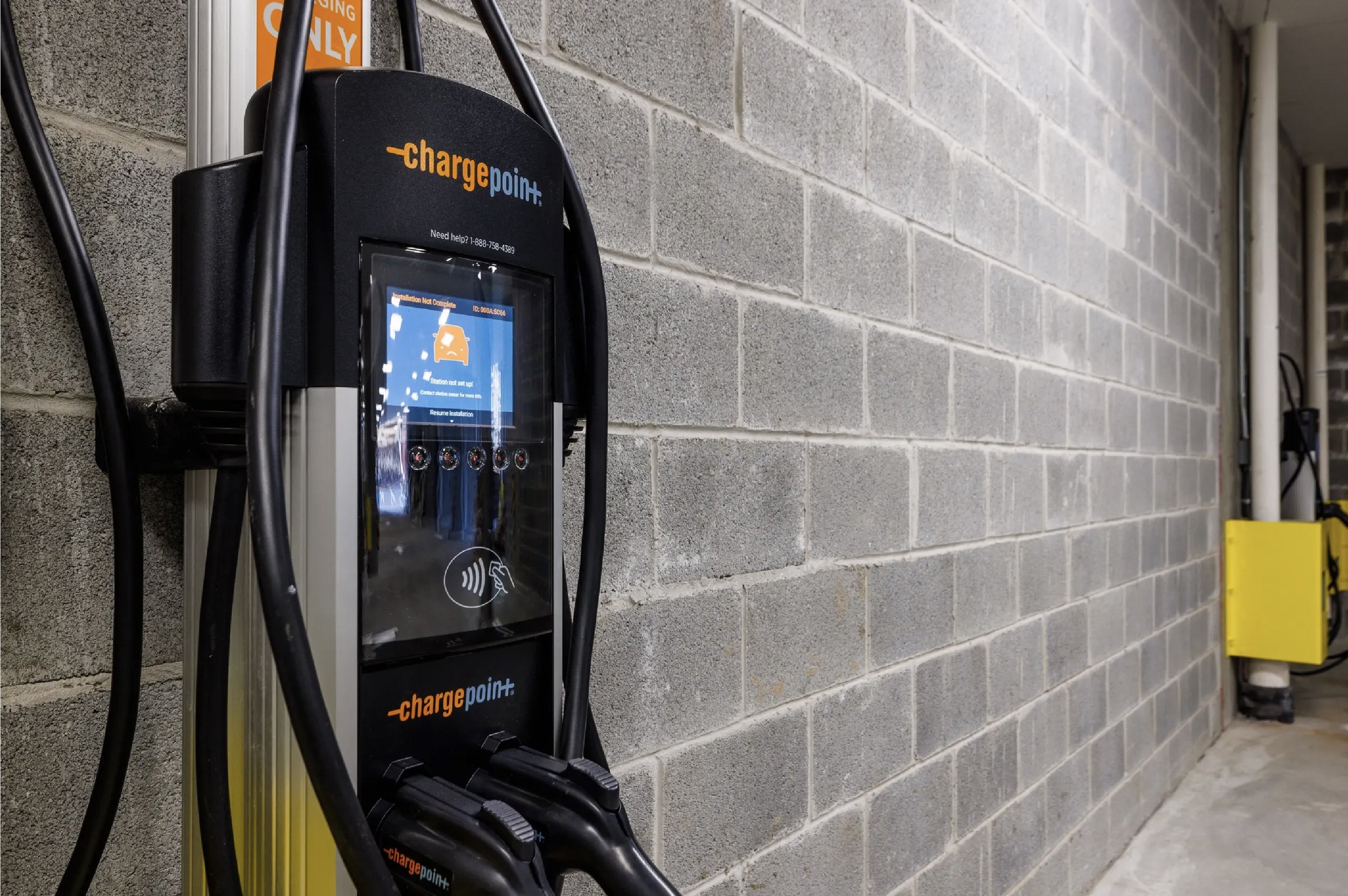 Afeeto-Max-on-Morris-Morristown-NJ-BD-EV-Charging-1.jpg