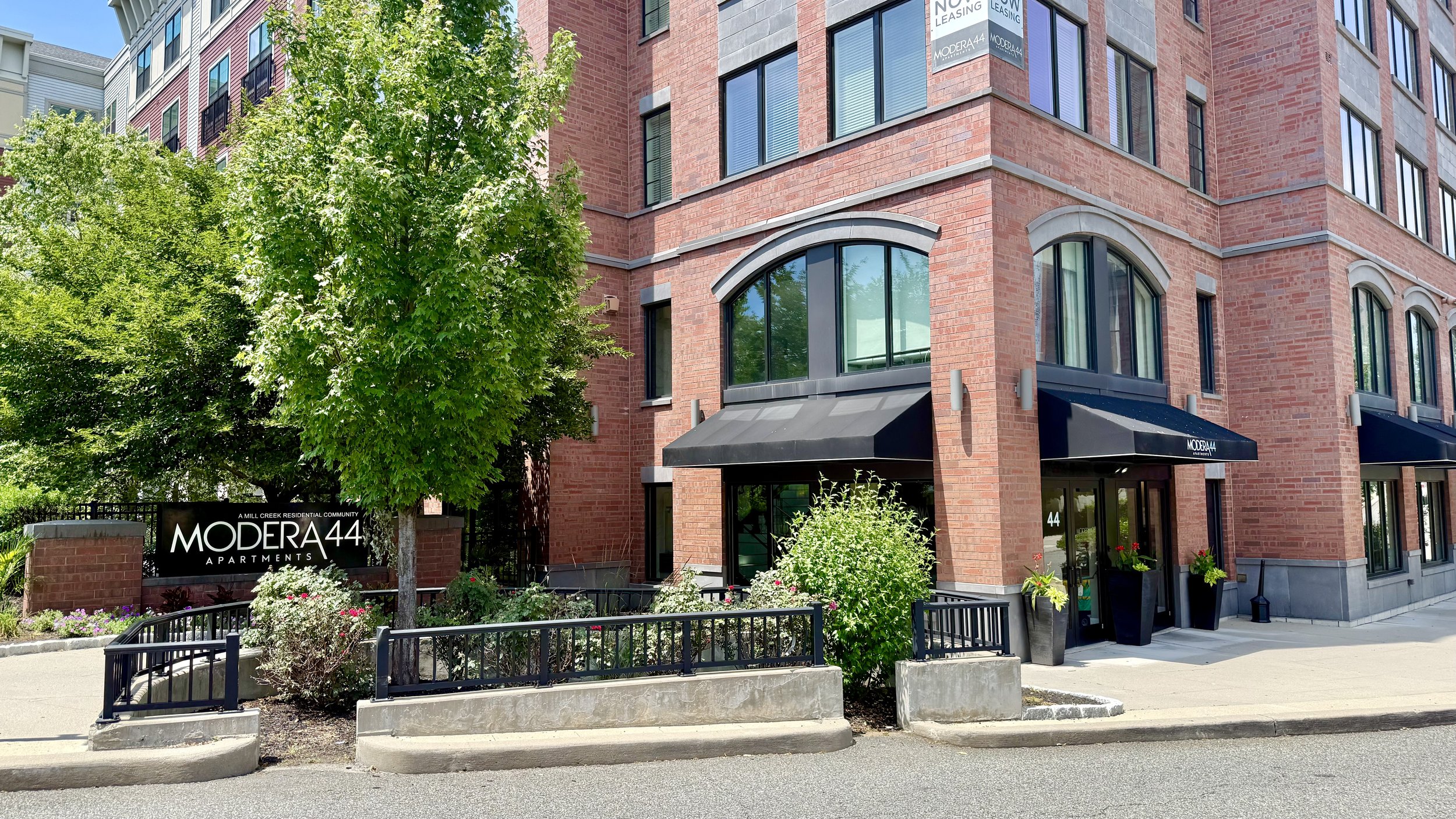 Afeeto-Modera-44-Morristown-NJ-BD-Exterior-3.jpeg