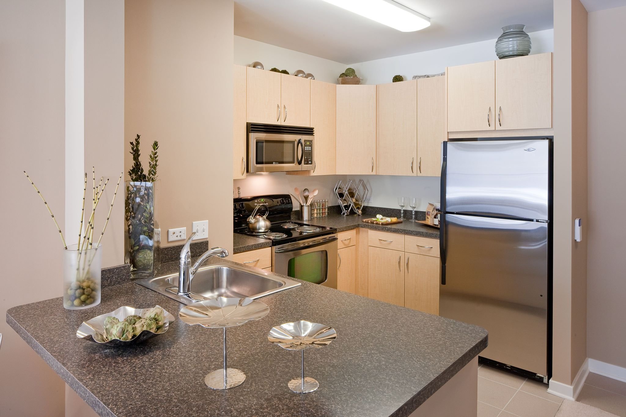 Afeeto-Sofi-at-Morristown-Station-Morristown-NJ-UD-Kitchen-5.jpg