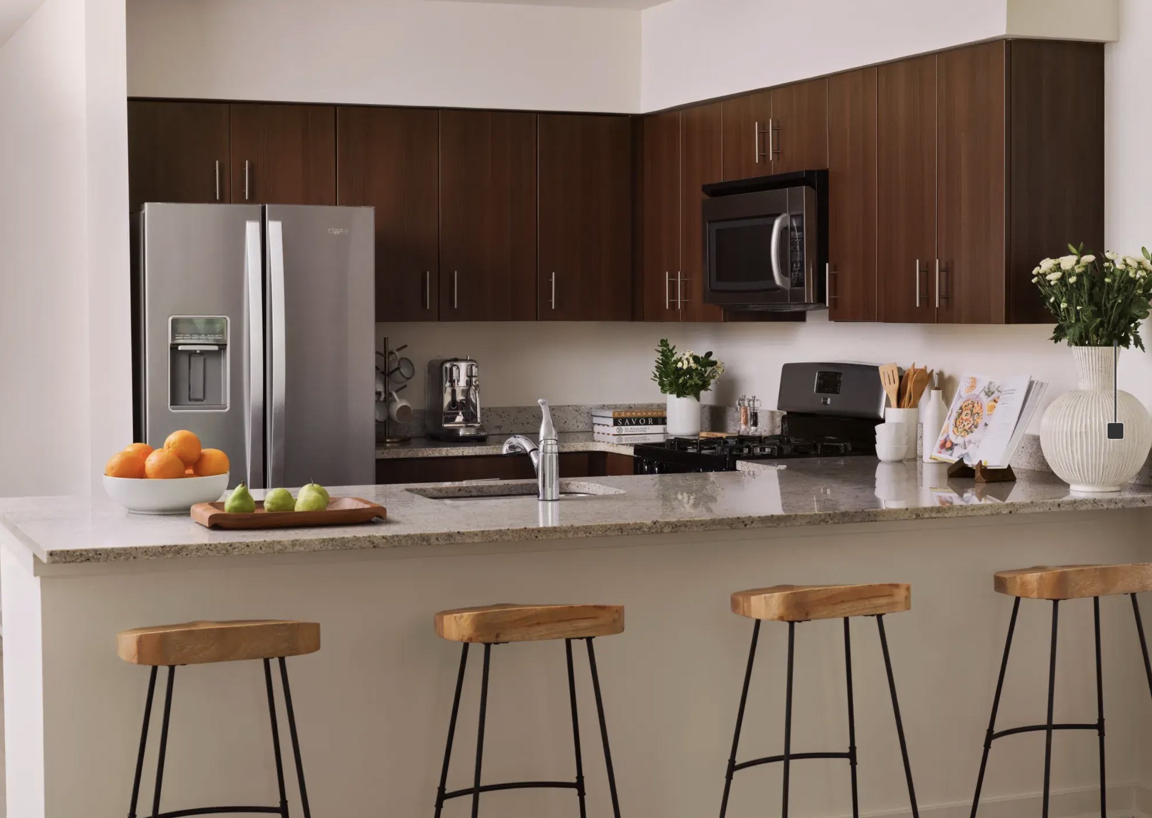 Afeeto-The-Metropolitan-at-40-Park-Morristown-NJ-UD-Kitchen-3.jpg