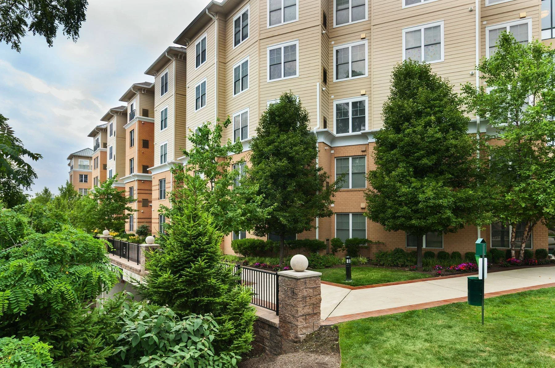 Afeeto-Sofi-at-Morristown-Station-Morristown-NJ-BD-Exterior-2.jpg
