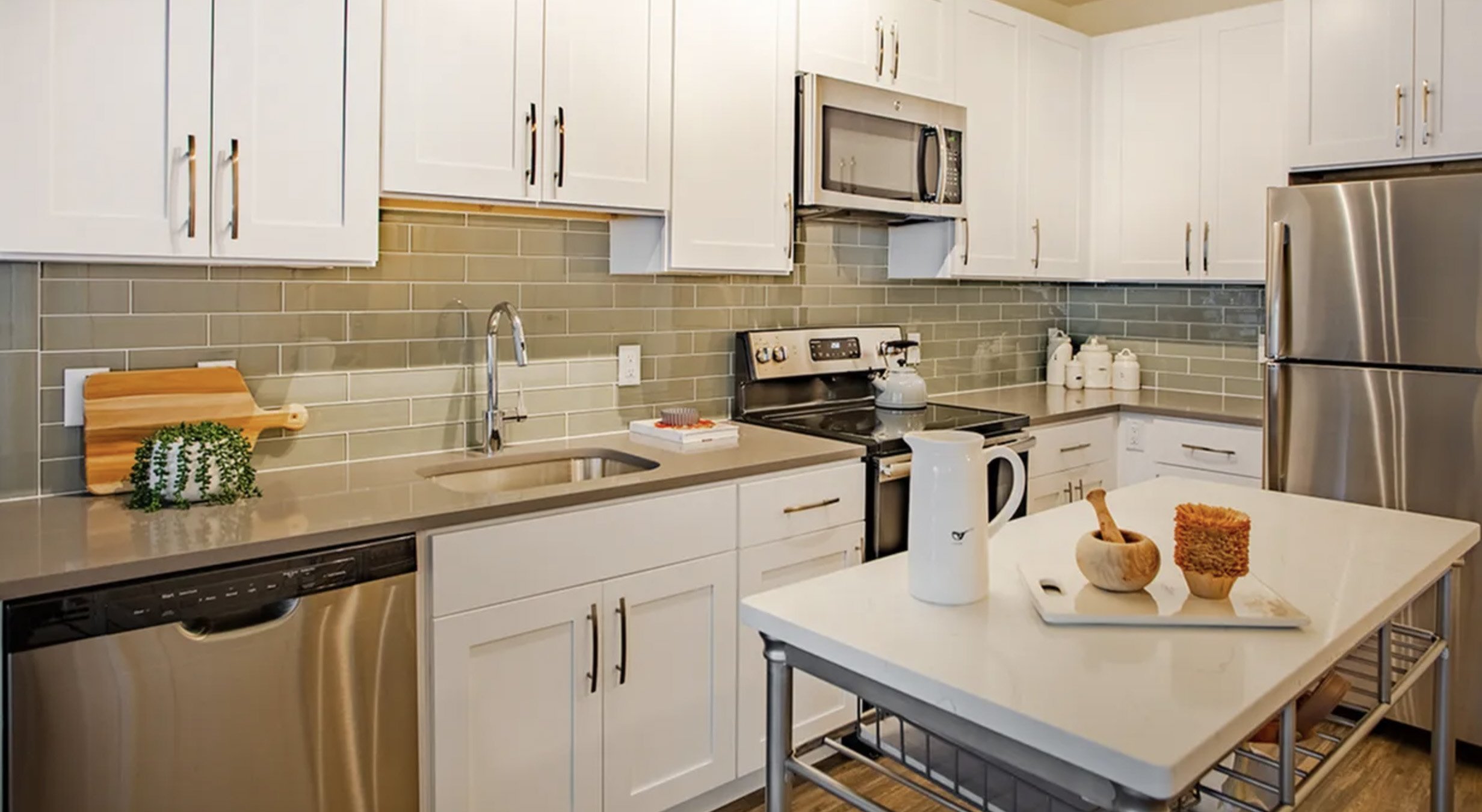 Afeeto-Modera-55-Morristown-NJ-UD-Kitchen-1.jpg
