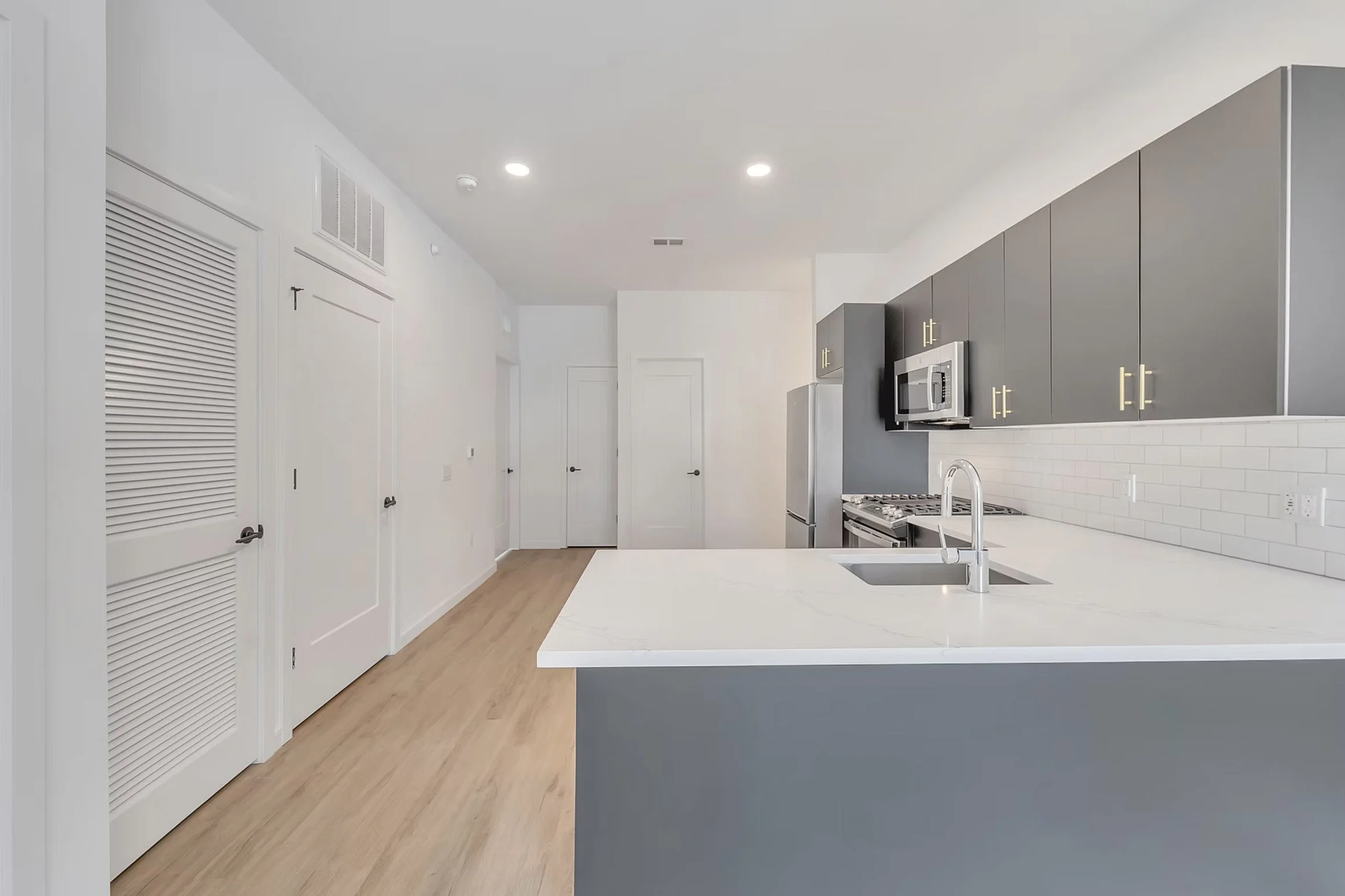 Afeeto-Schuyler-Lofts-Morristown-NJ-UD-Kitchen-2.jpg