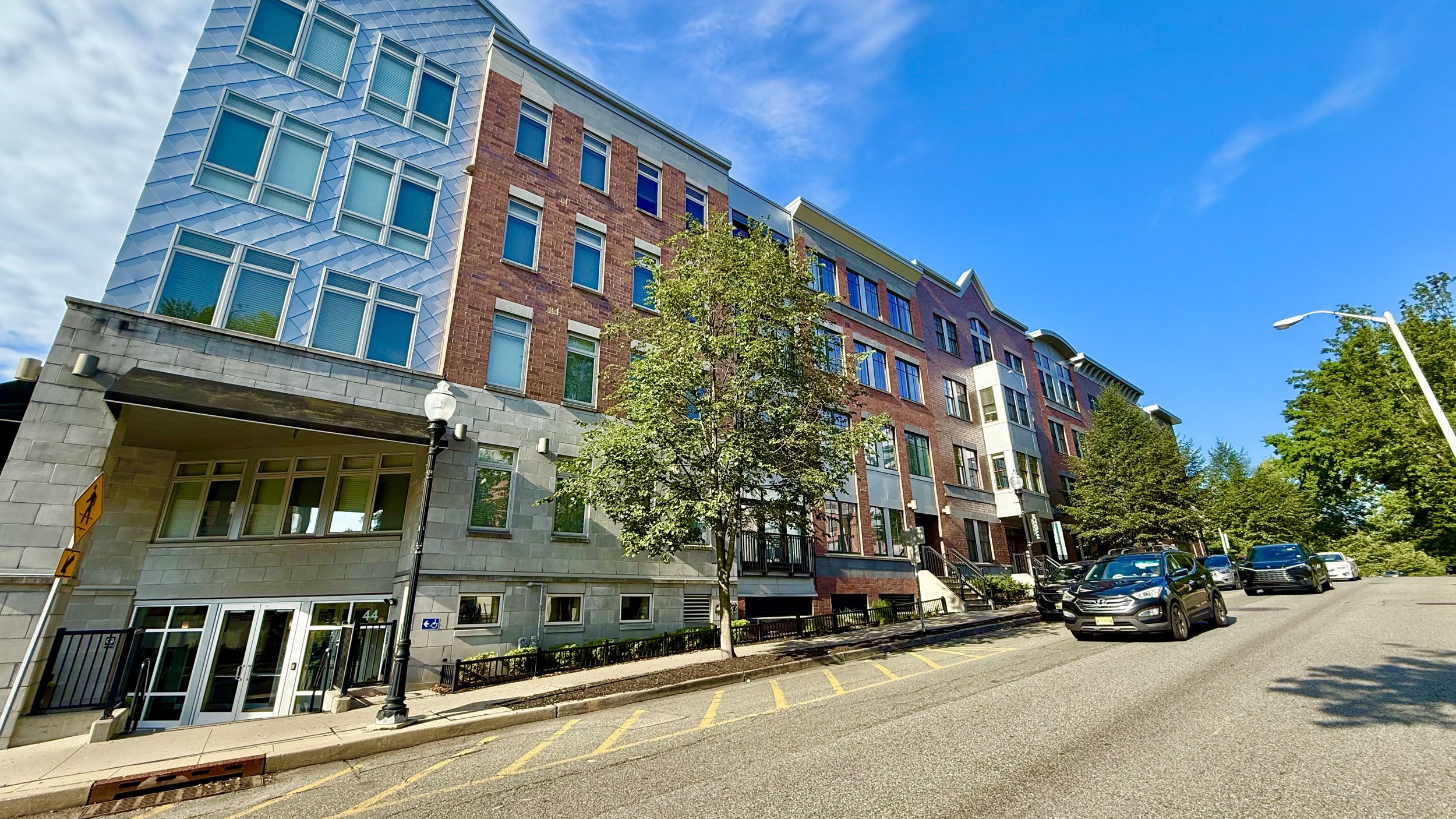 Afeeto-Modera-44-Morristown-NJ-BD-Exterior-5.jpeg