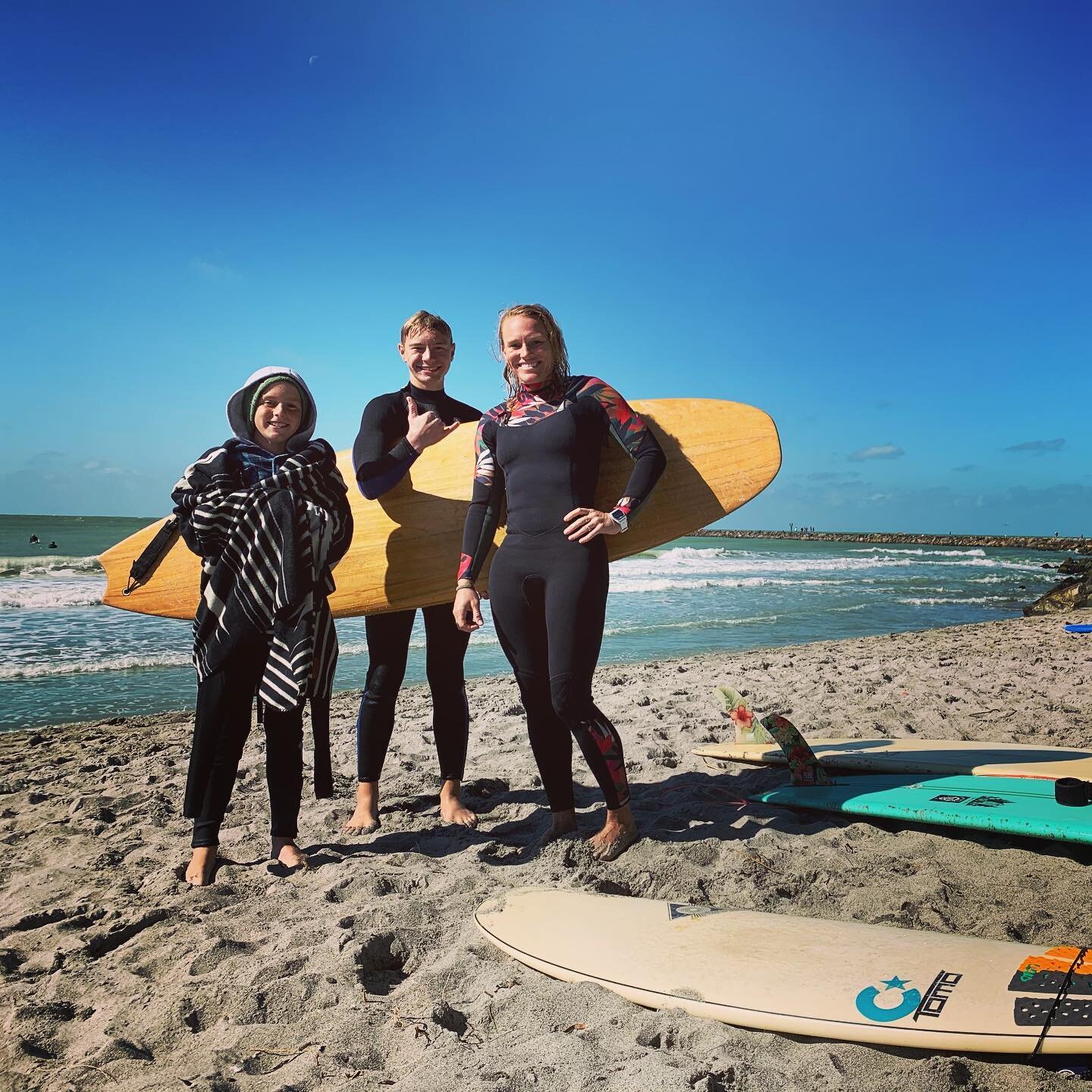 Fffuunnn Fffreezzing Sess with the dudes and friends! 🥶 🌊  #compoundboardshop #paradisefitsurf #surfveniceflorida