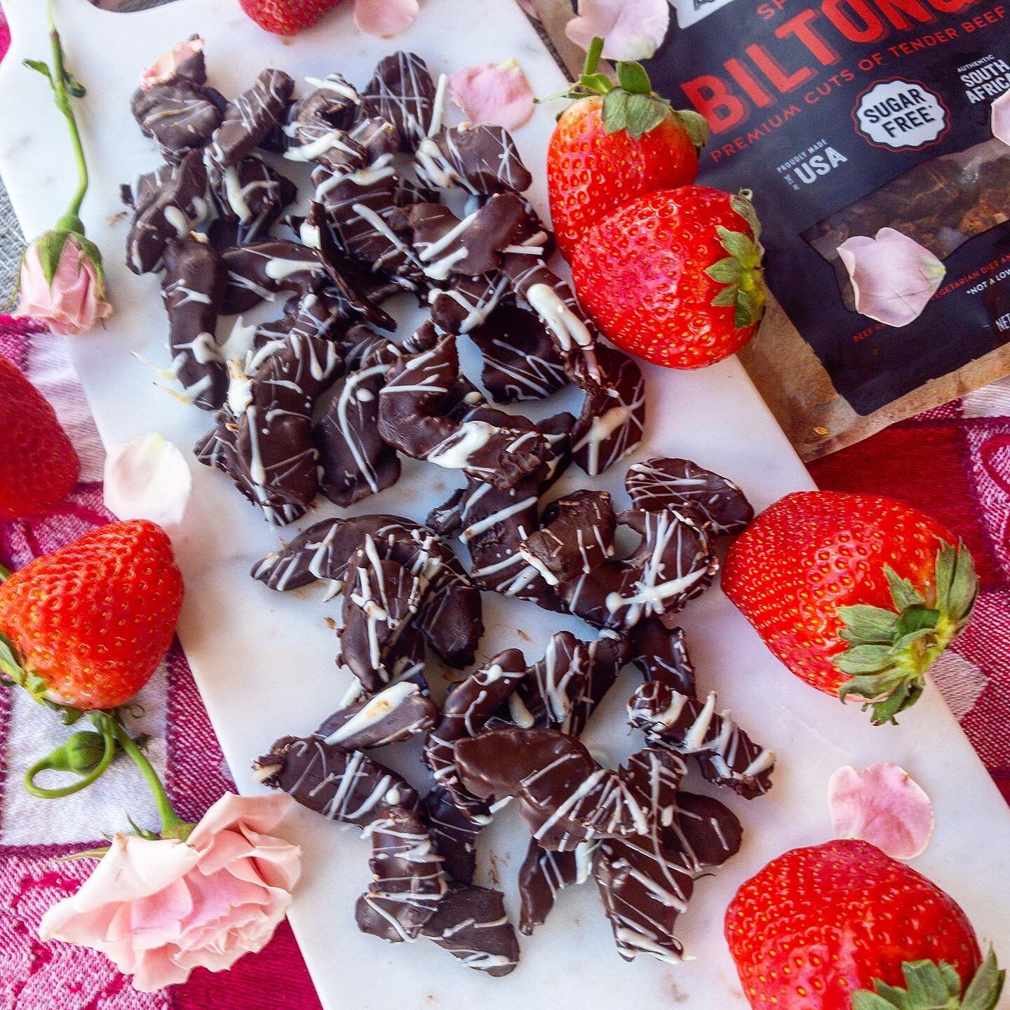 Something no one asked for but, everyone needs. ⁣
⁣
Chocolate covered biltong. ⁣
⁣
Give it a try, I promise you it's a yammy-jammy.