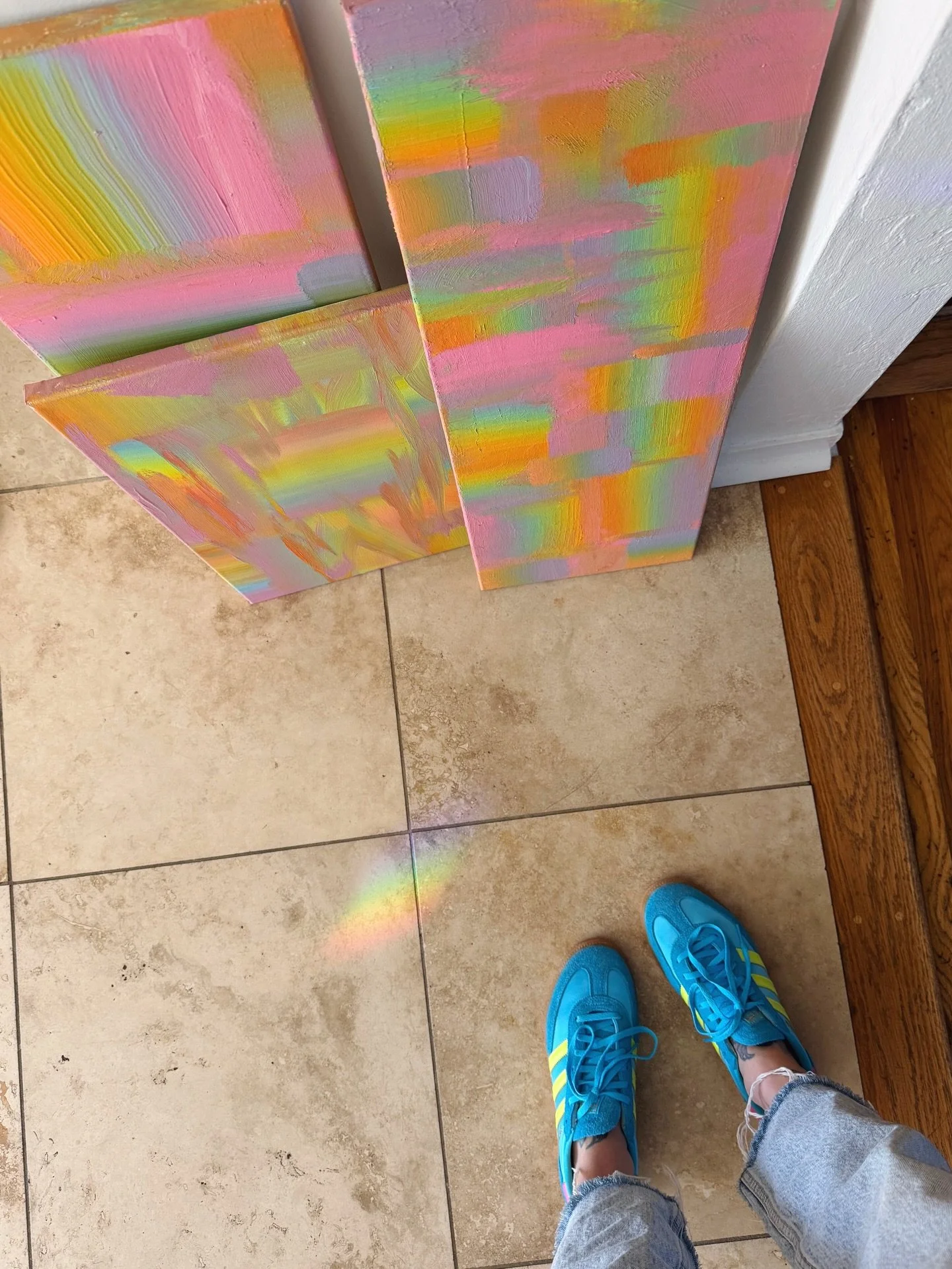 Living life, one pic at a time 🤪🔥🫶🏼💖✨

P.S. these tulip peonies reminding how much joy fresh flowers bring. I will 100% try to have fresh flowers on the table till my garden is planted 😆

#dailylife #onepicatatime #thereshegoes #flowertherapy