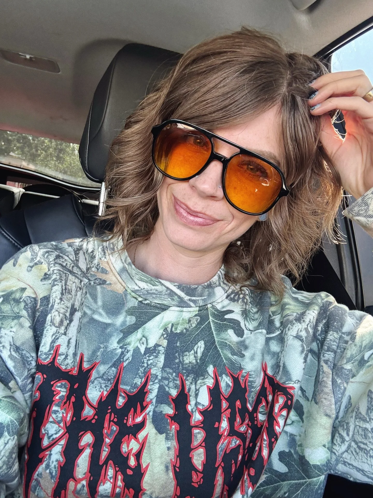 Life is happening so fast. We are half way through April + I truly can&rsquo;t believe that. 🤗😵&zwj;💫🤪🤭🥰

Sometimes I make ugly pot pies, sometimes I swoon over kid art that only a mom could love, sometimes I pay a lot of money to have my face 