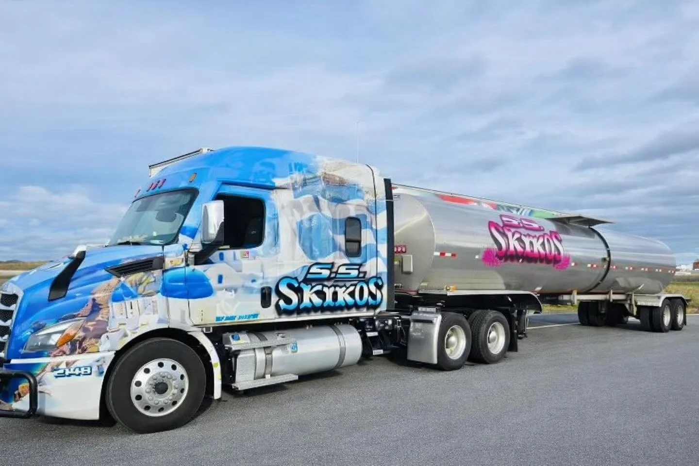 This is your sign to book that Greece vacation &hellip; because our truck is already living the dream!
#skikostrucking #FoodGradeTankerTrucking #tankerfleet