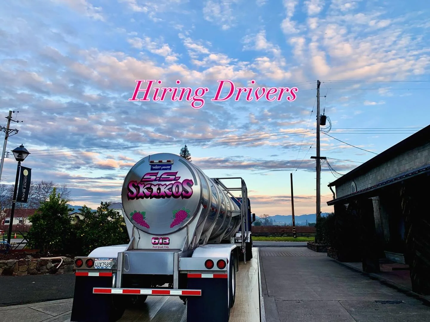 Rolling clean under open skies.

Food-grade tanker work done right.

#skikostrucking #NowHiring #trucker