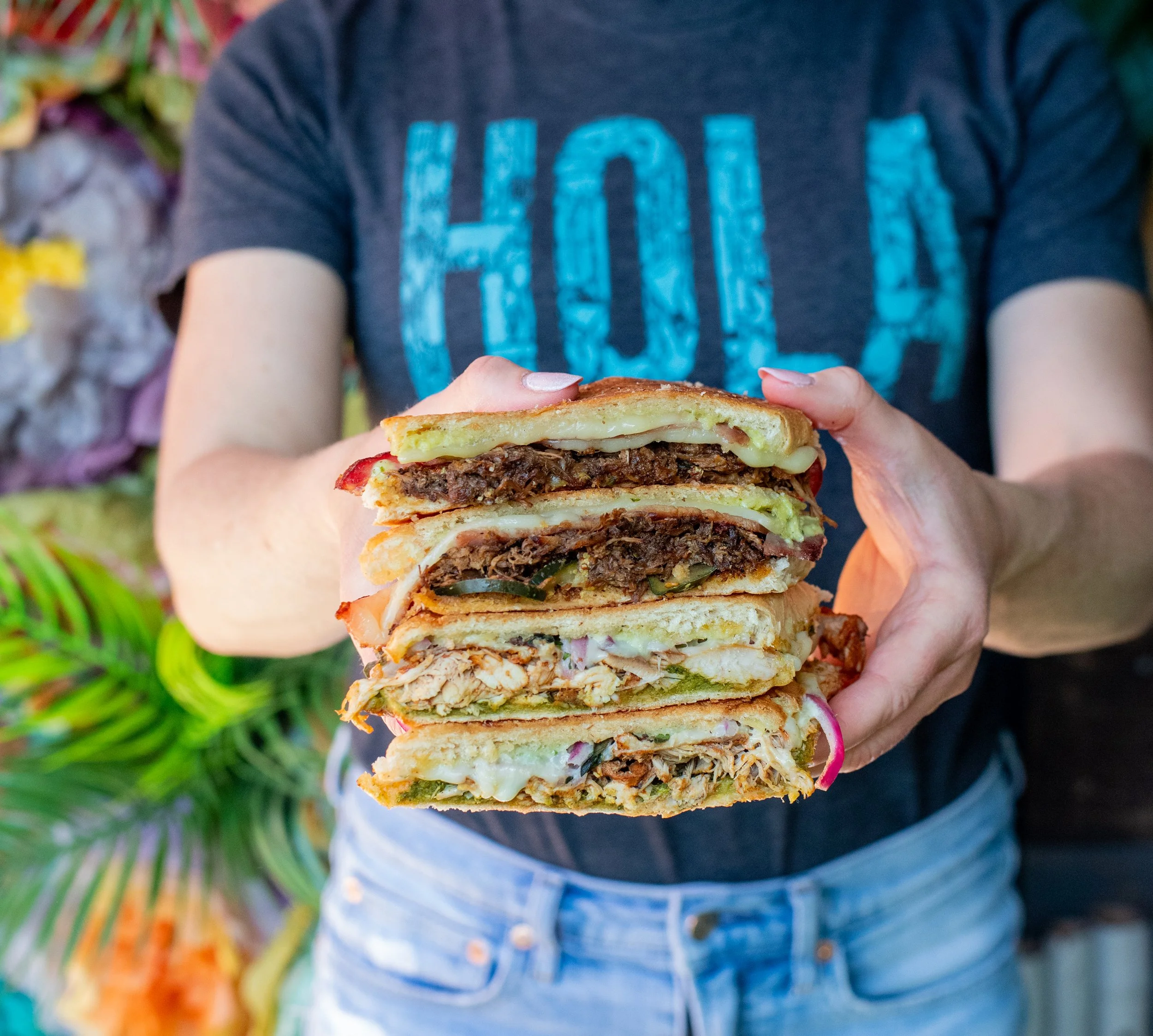 Hola Arepa.jpg