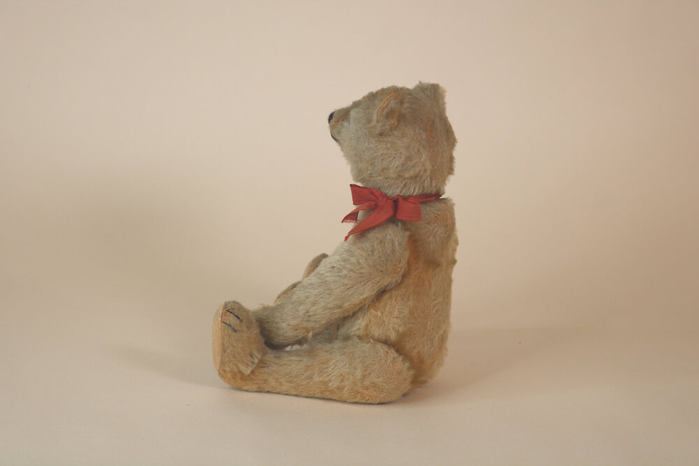 12 Antique Straw Stuffed Steiff Teddy Bear with Button in Ear — Turn of  the Century